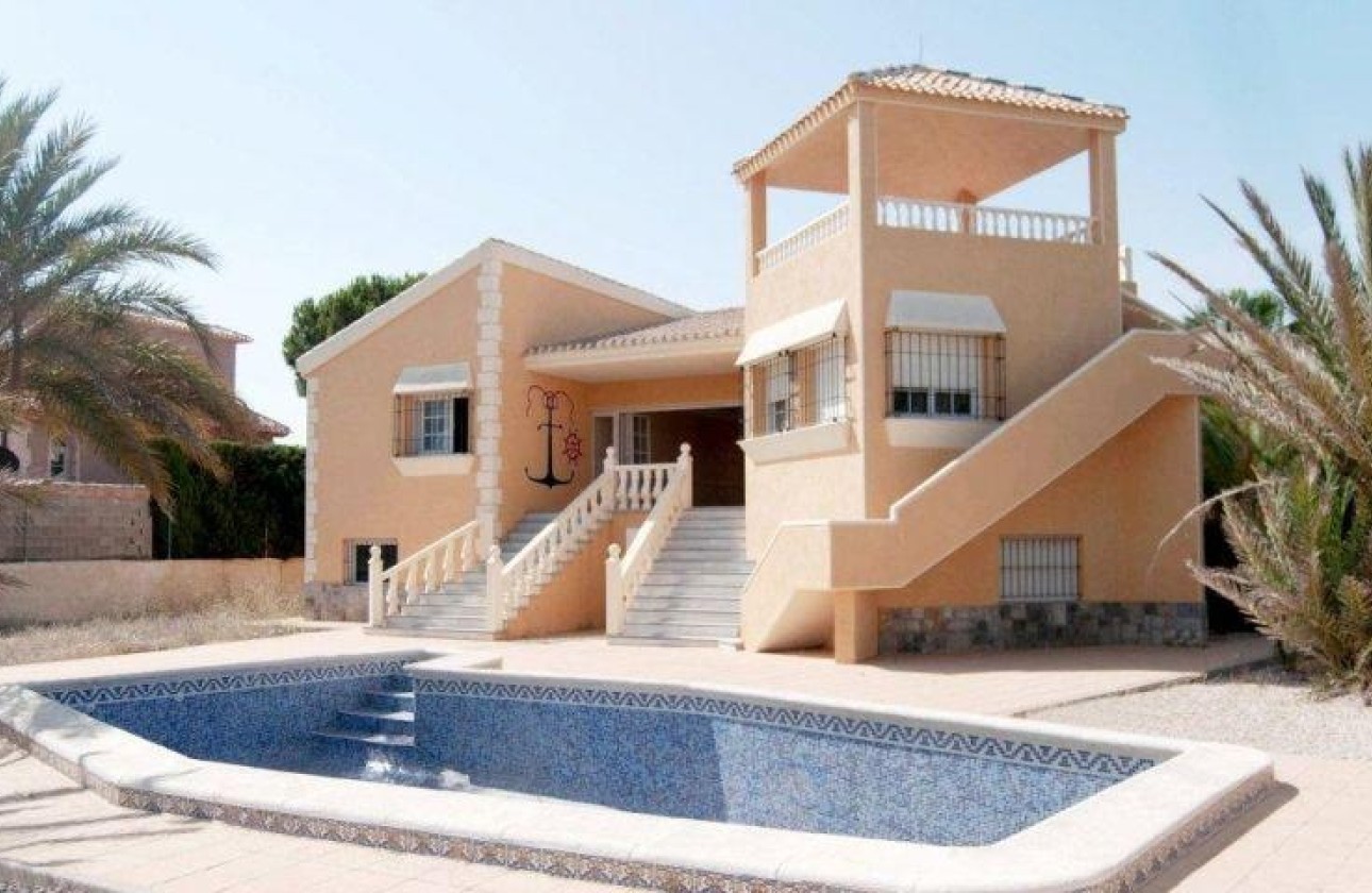 Nowa konstrukcja - Willa wolnostojąca -
La Manga del Mar Menor - La Manga