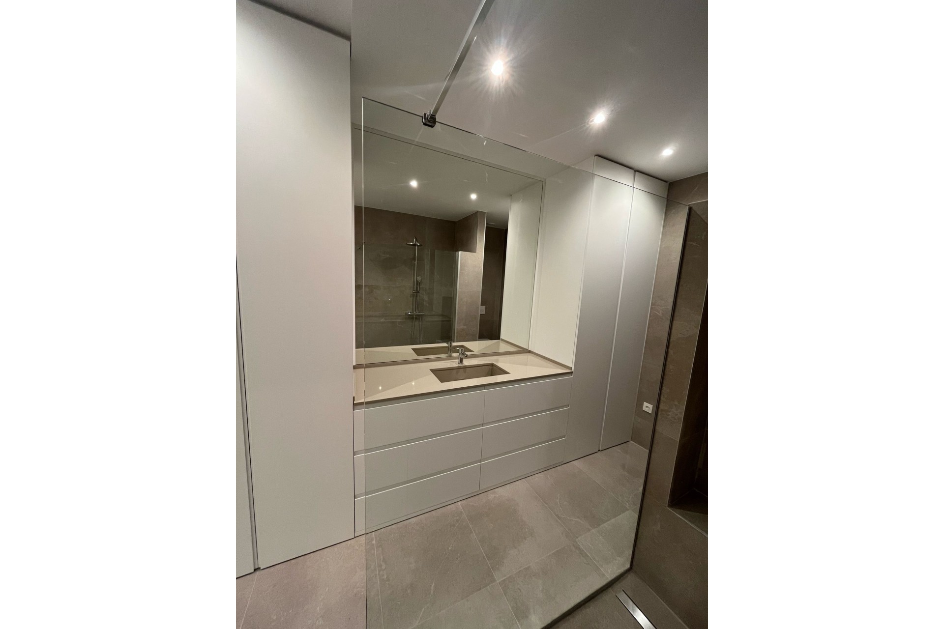 Nowa konstrukcja - Willa wolnostojąca -
La Romana