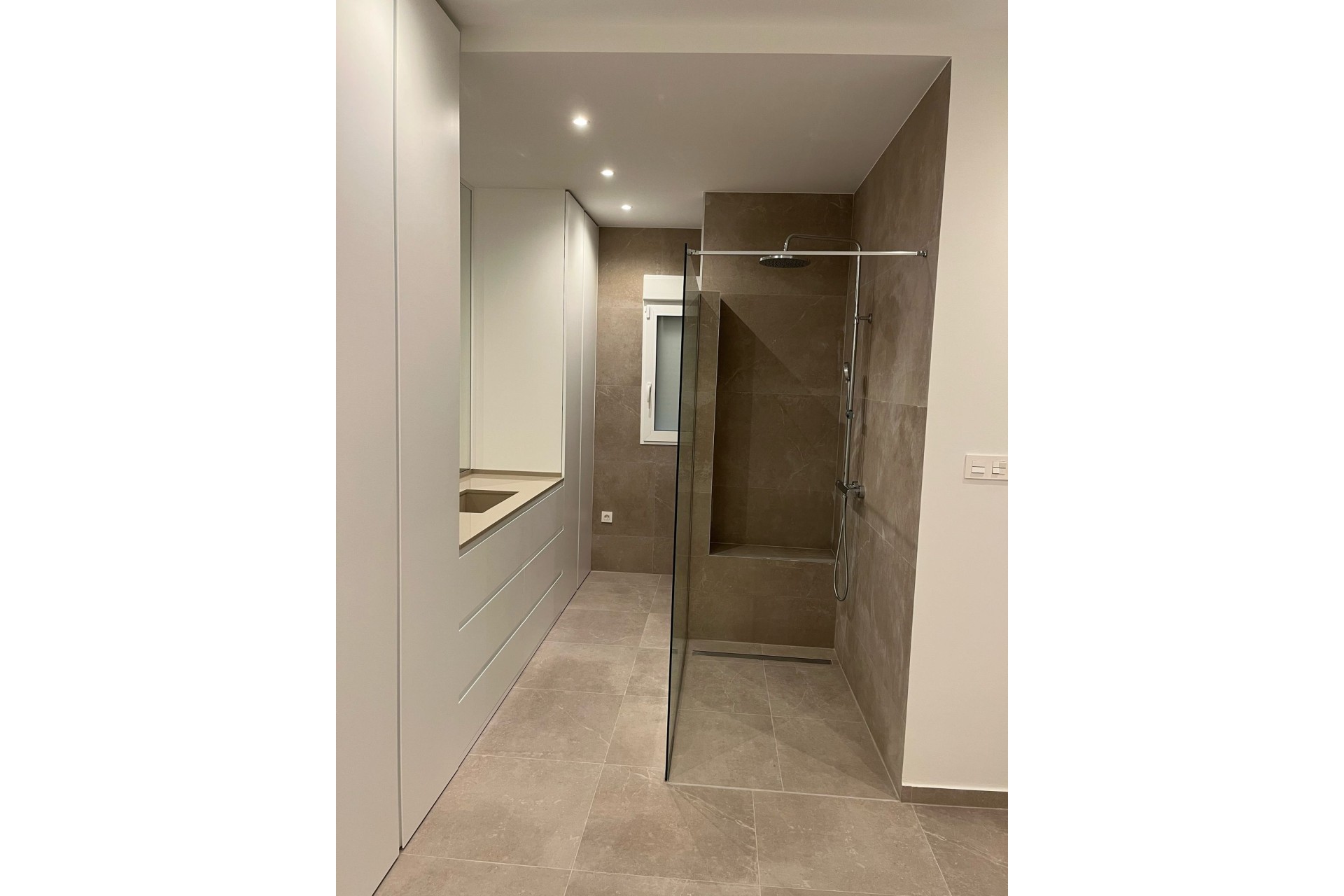 Nowa konstrukcja - Willa wolnostojąca -
La Romana