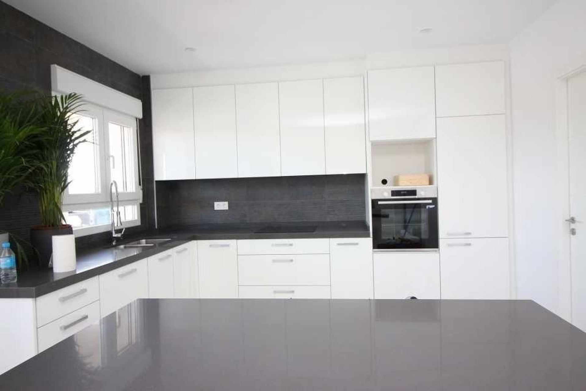 Nowa konstrukcja - Willa wolnostojąca -
Pinoso - Camino Del Prado