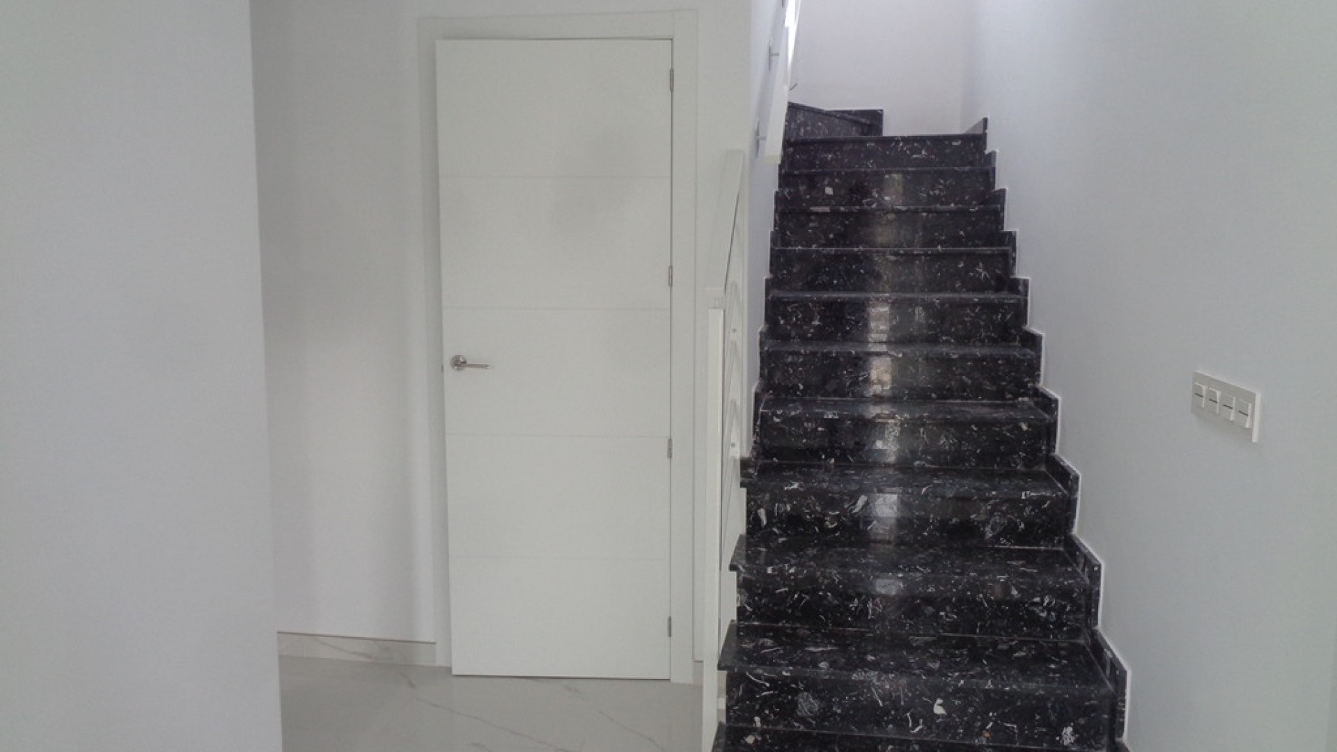 Nowa konstrukcja - Willa wolnostojąca -
Pinoso