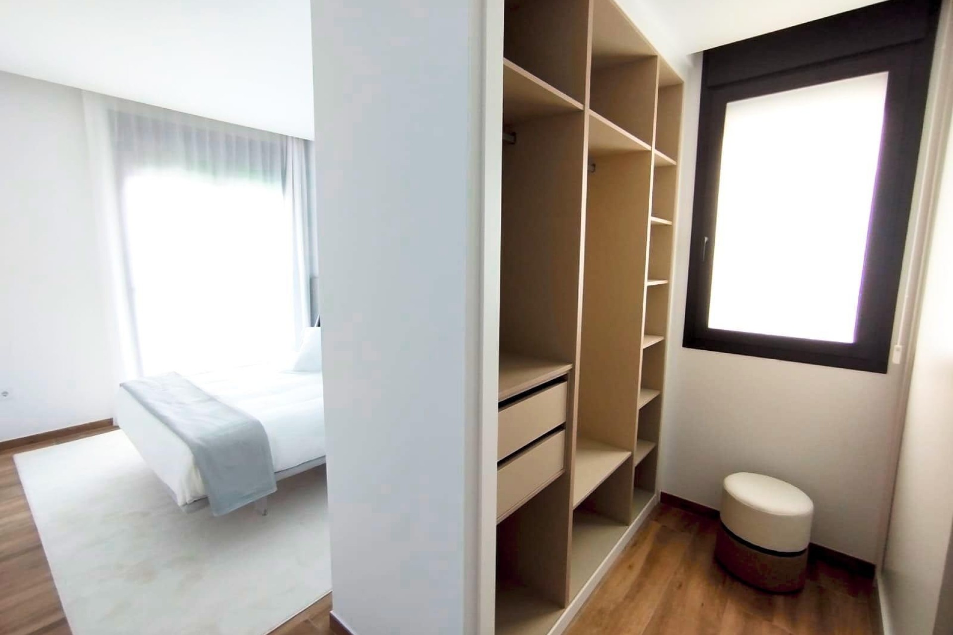 Nowa konstrukcja - Willa wolnostojąca -
Polop - PAU 1