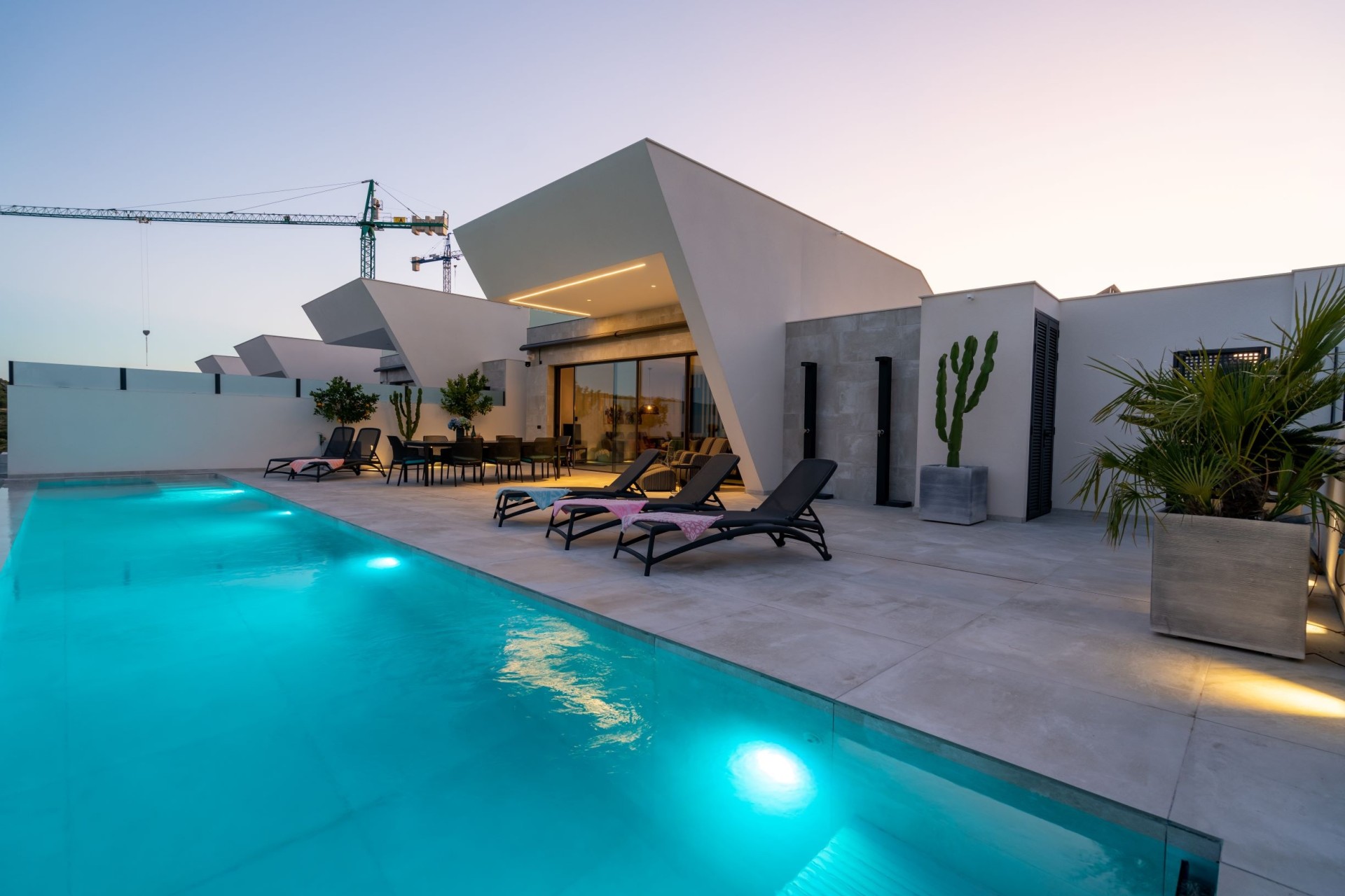 Nowa konstrukcja - Willa wolnostojąca -
Rojales