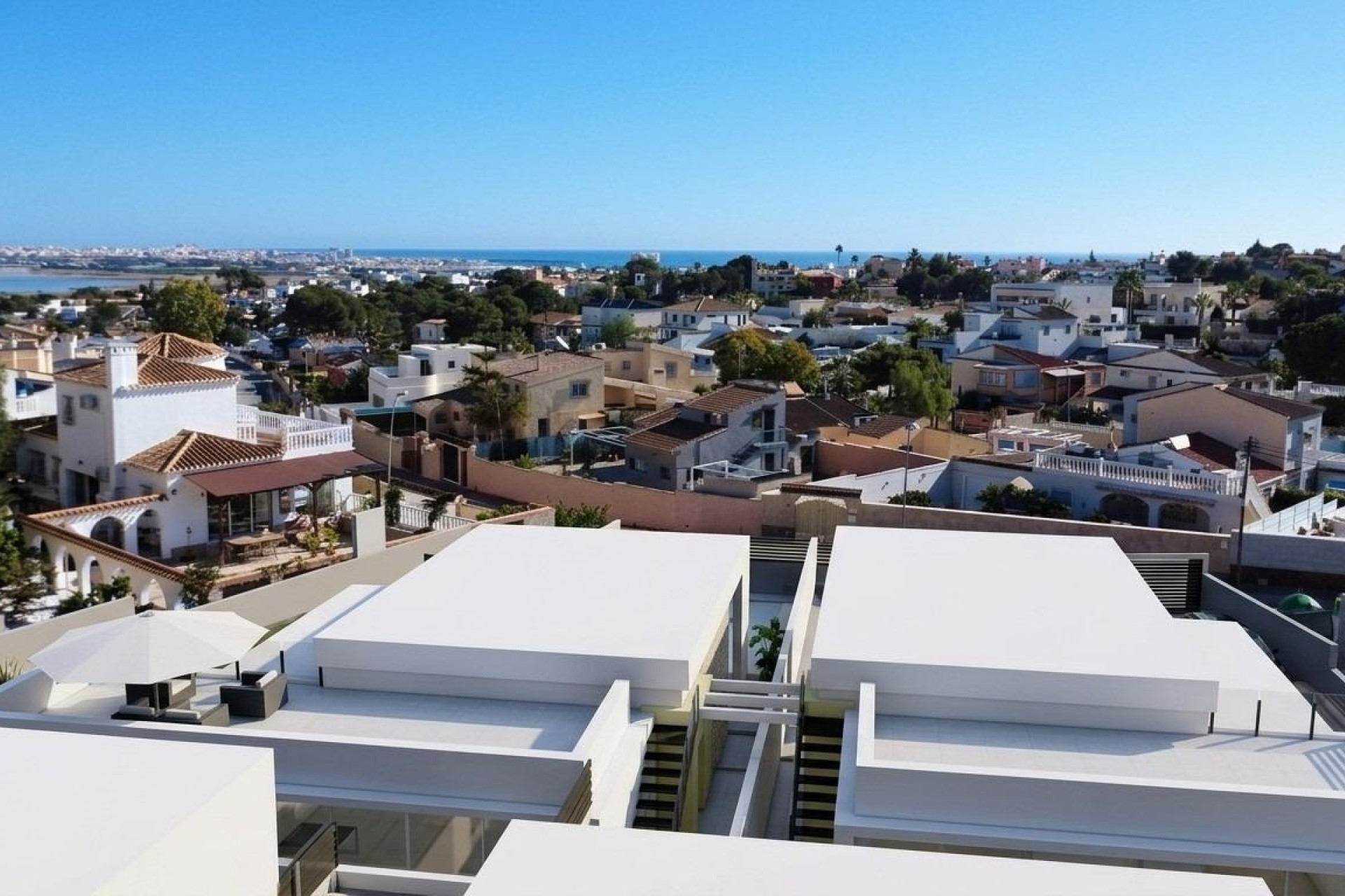 Nowa konstrukcja - Willa wolnostojąca -
Torrevieja - Los Balcones