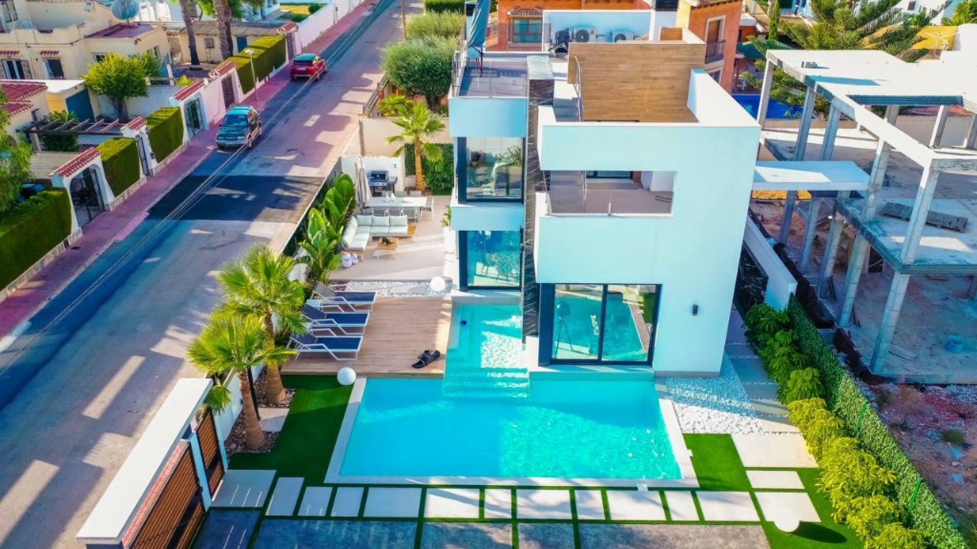 Nowa konstrukcja - Willa wolnostojąca -
Torrevieja