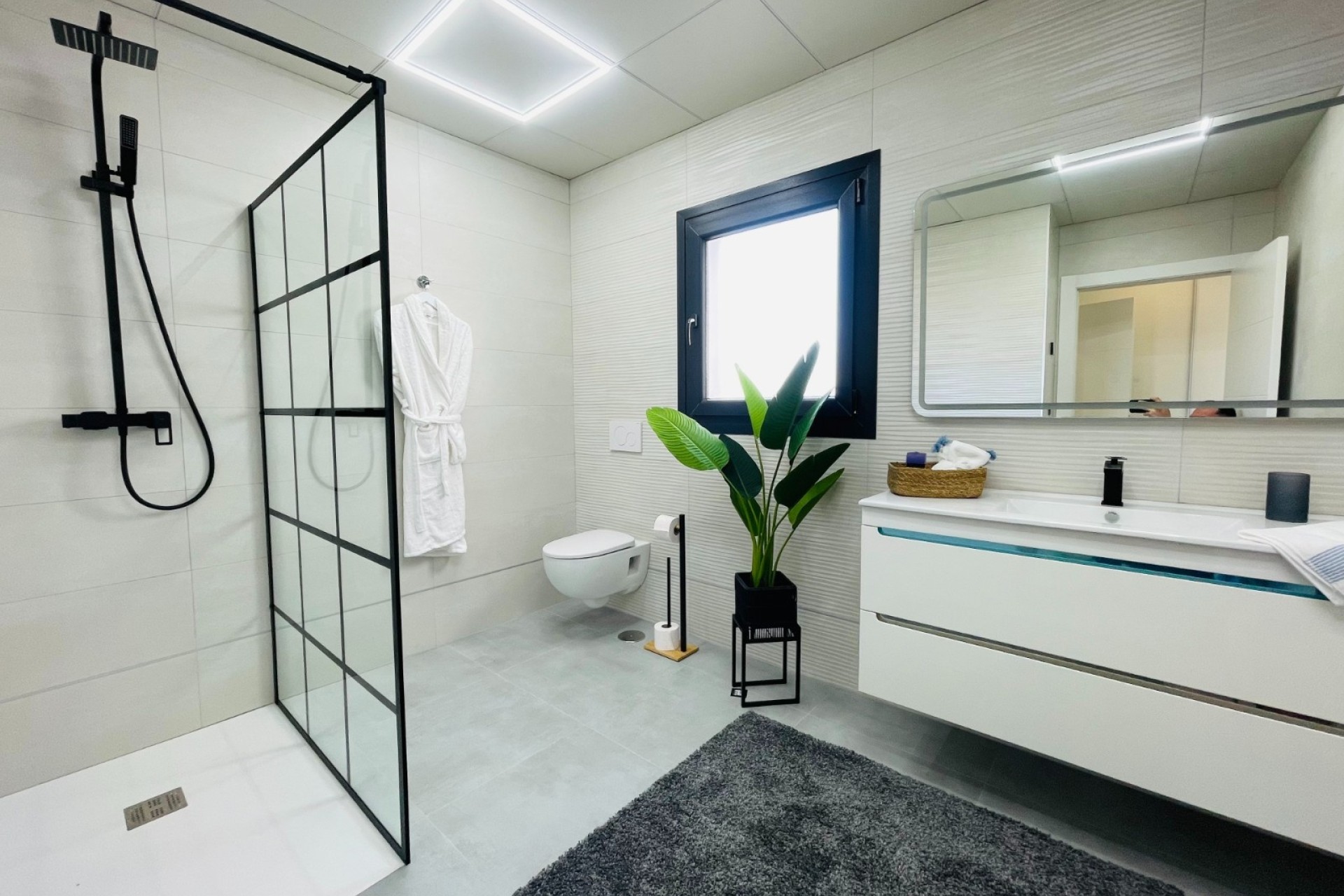 Nowa konstrukcja - Willa wolnostojąca -
Torrevieja