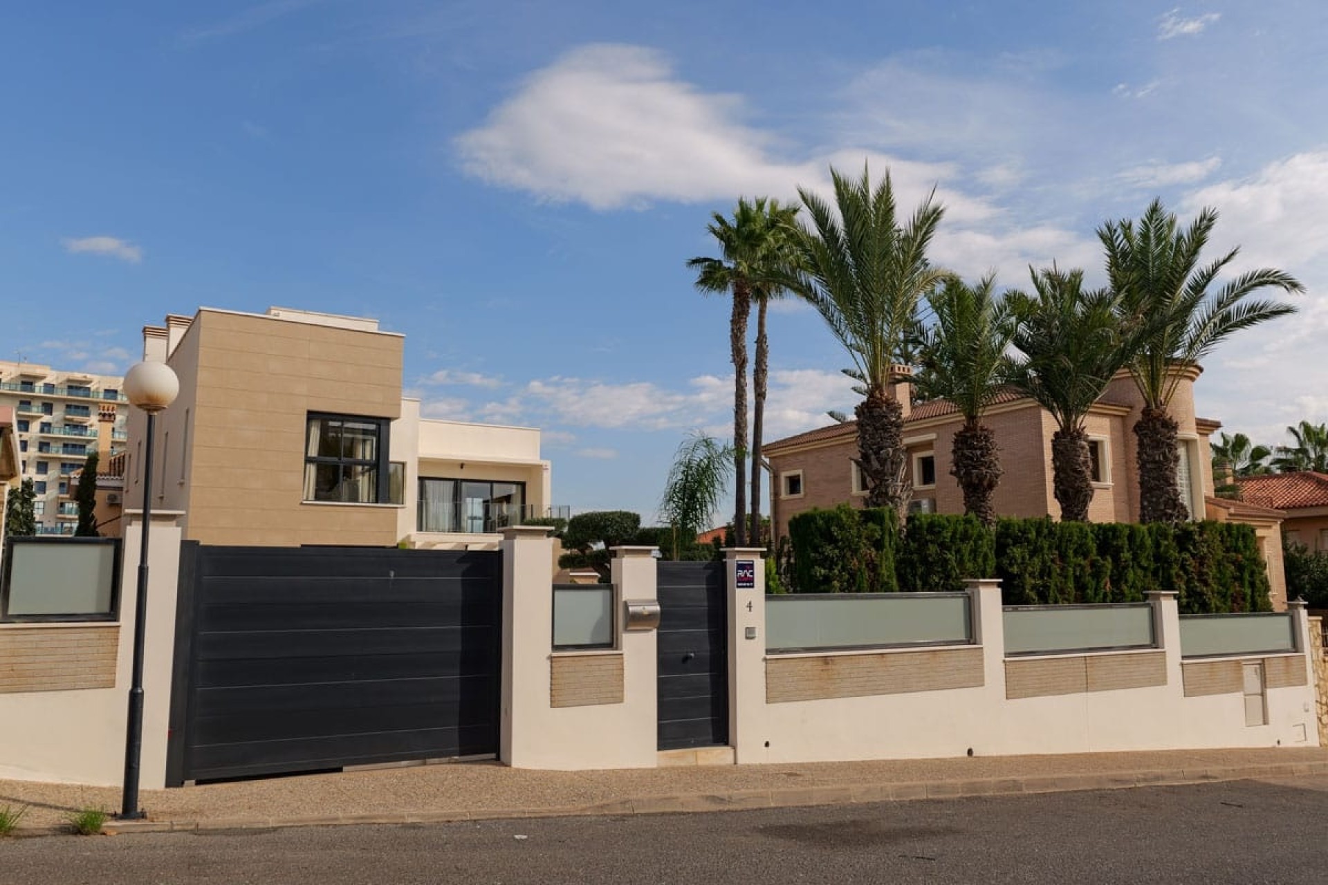 Nowa konstrukcja - Willa wolnostojąca -
Torrevieja