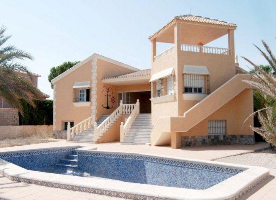Nybyggd - Fristående villa -
La Manga del Mar Menor
