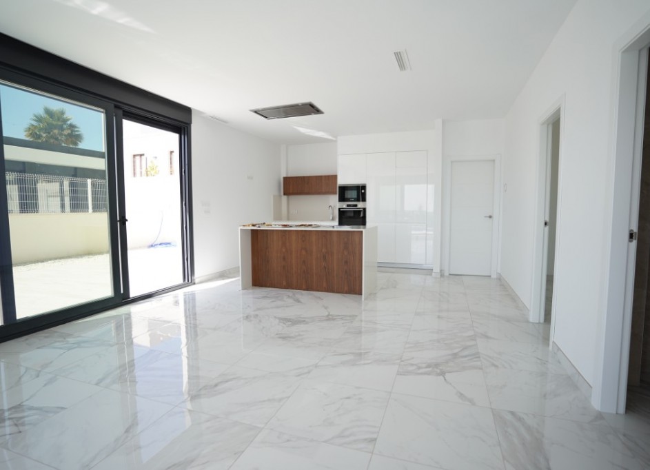 Nybyggd - Fristående villa -
Polop