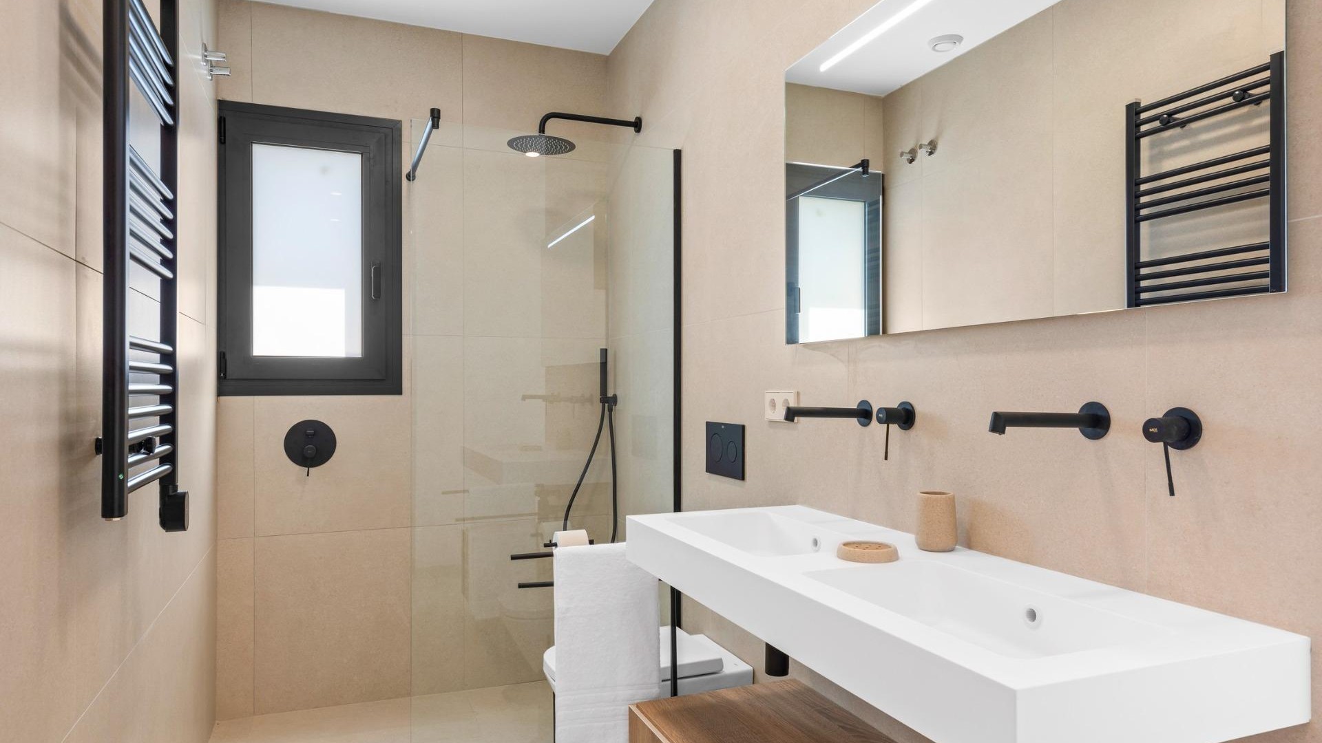 Nybyggd - Fristående villa -
San Javier - Parque del doce