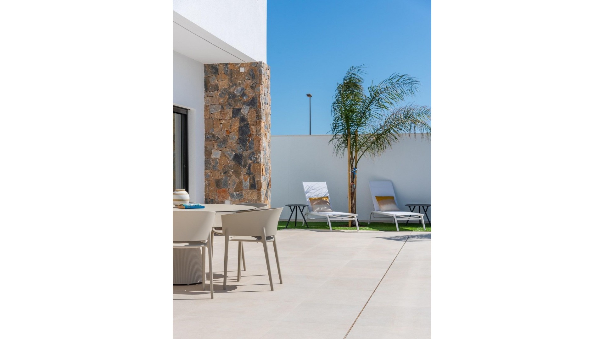 Nybyggd - Fristående villa -
San Javier - Parque del doce