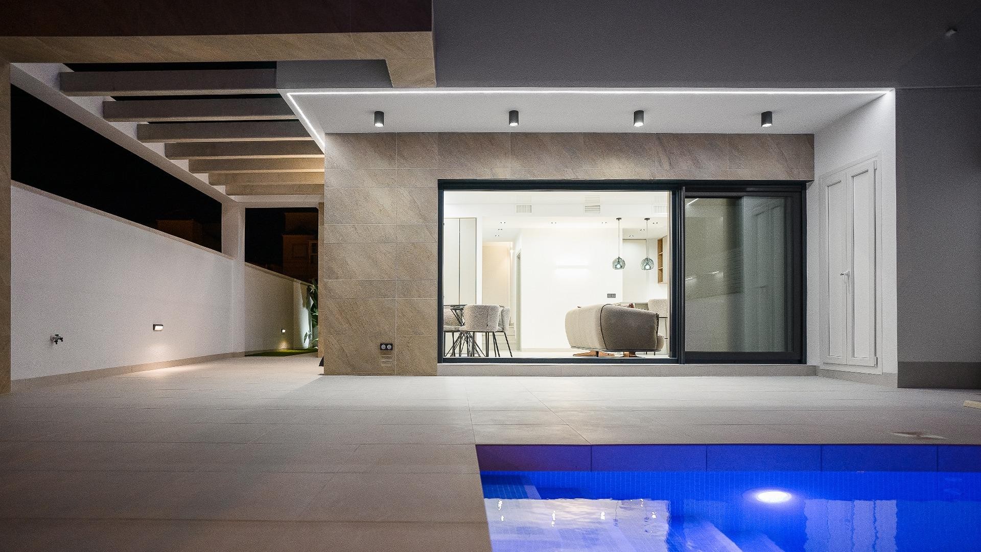 Nybyggd - Fristående villa -
San Miguel de Salinas - BLUE LAGOON