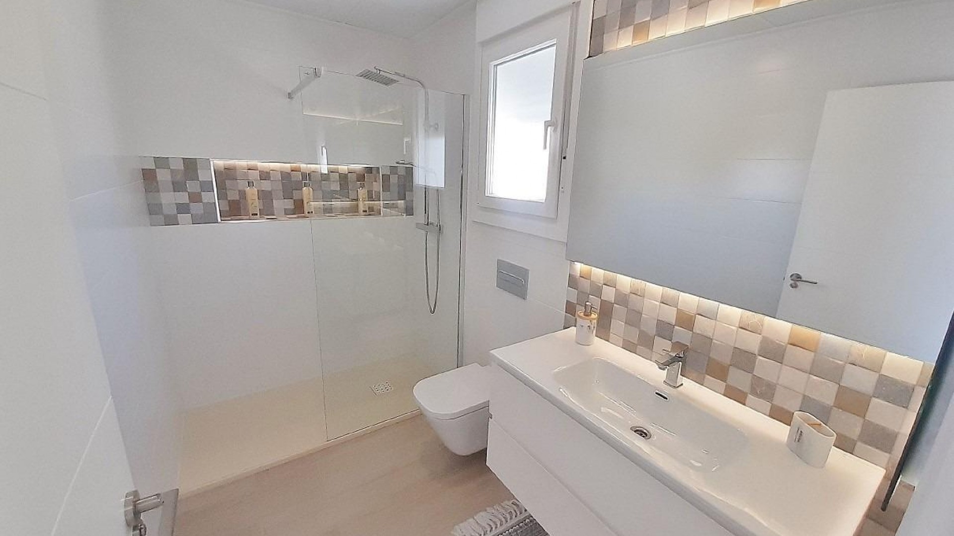 Nybyggd - Radhus -
Avileses