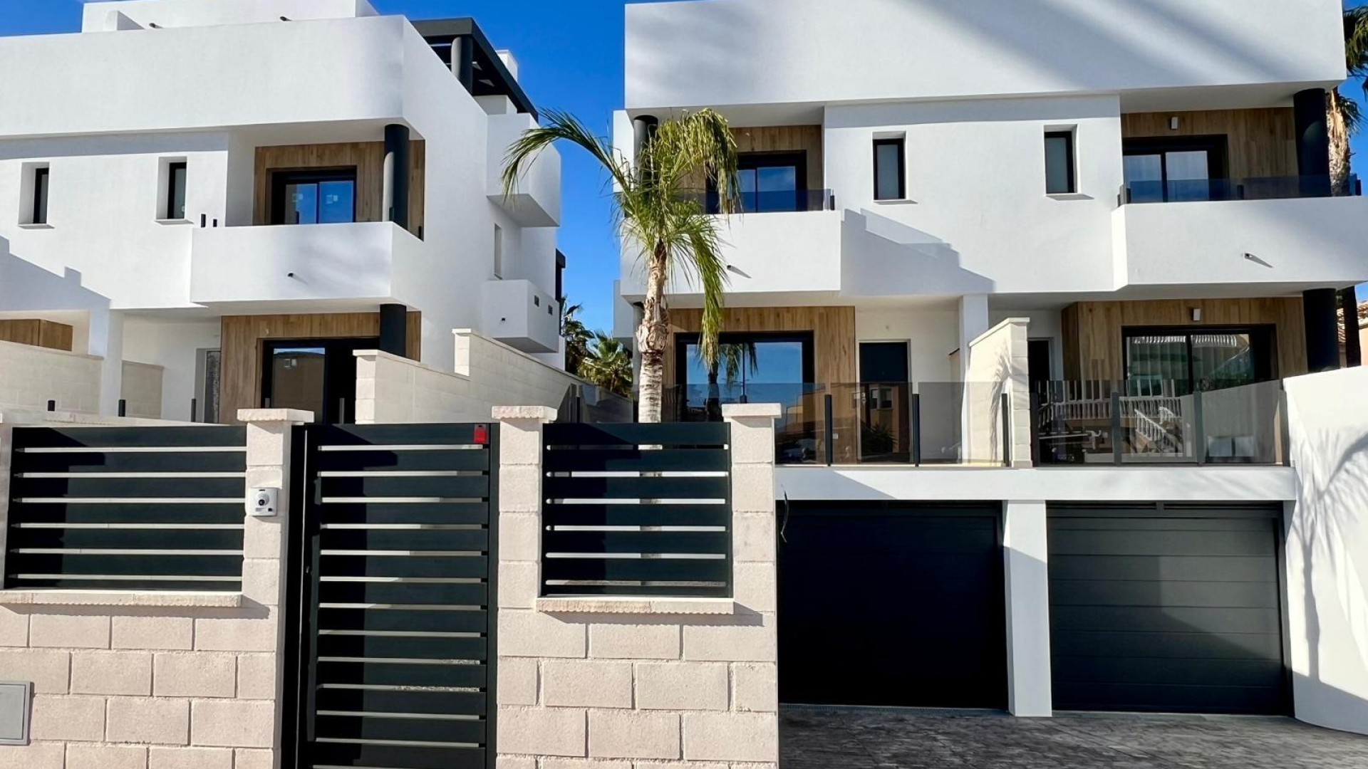 Nybyggeri - Fritliggende villa -
Benferri - BENFIS PARK