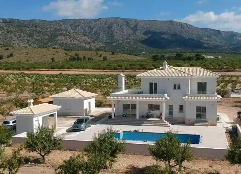 Nybyggeri - Fritliggende villa -
Pinoso - Camino Del Prado