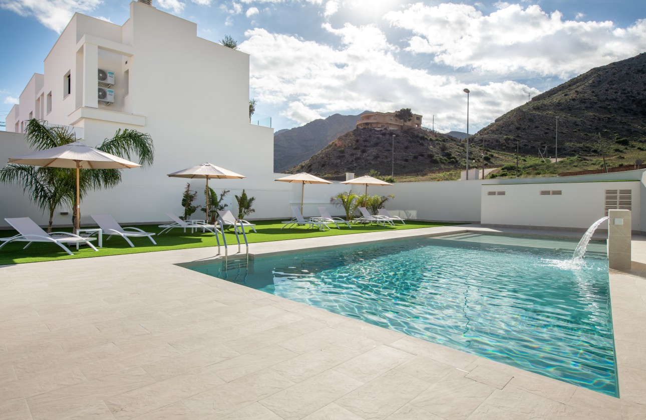 Obra Nueva - Casa de pueblo -
Cox