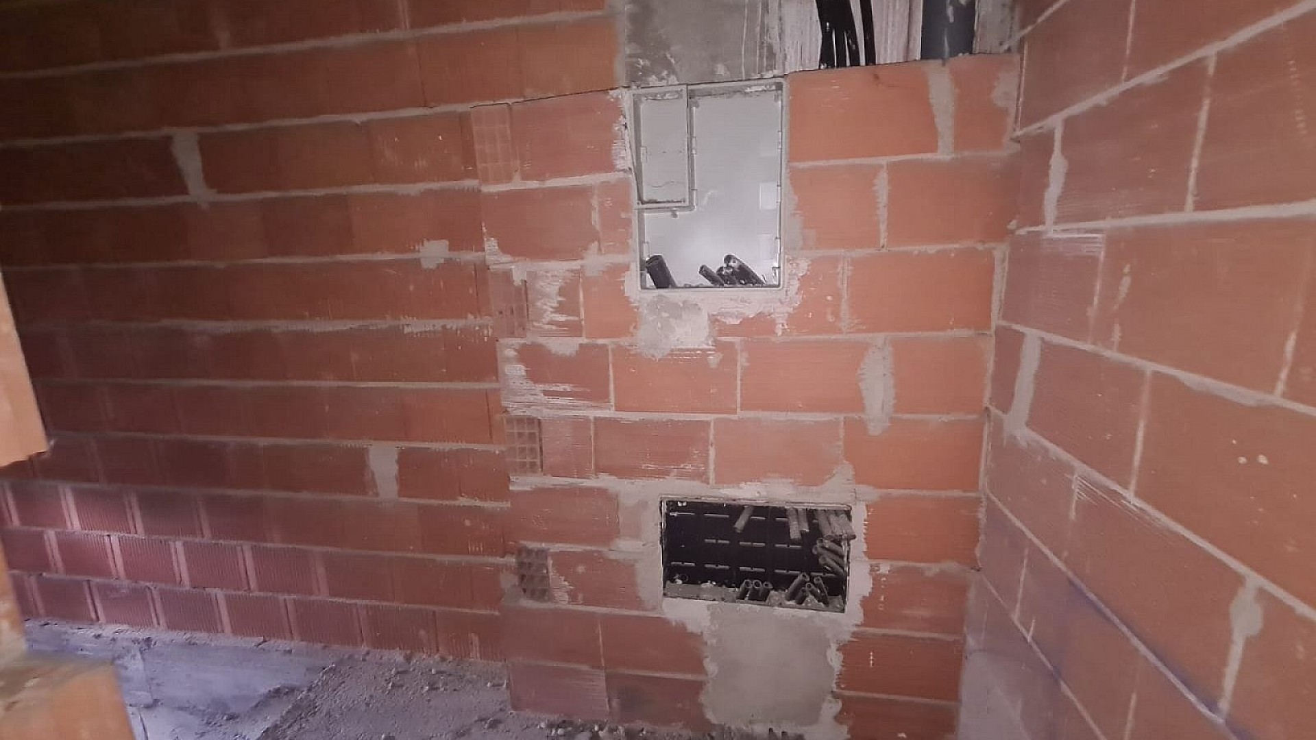 Obra Nueva - Casa de pueblo -
Salinas