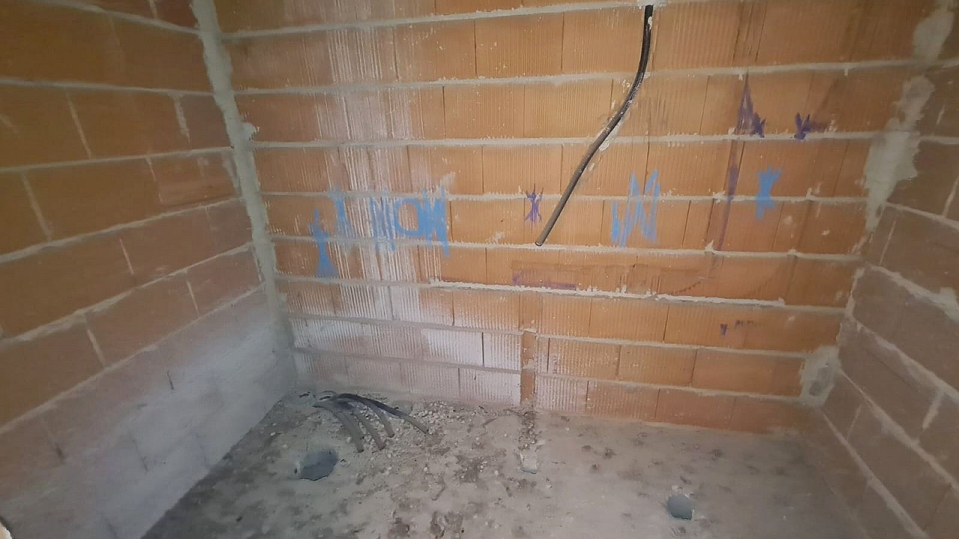 Obra Nueva - Casa de pueblo -
Salinas