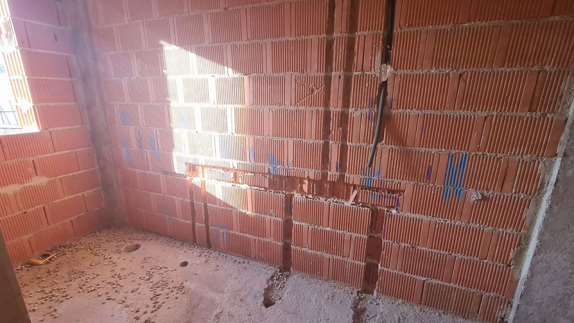 Obra Nueva - Casa de pueblo -
Salinas