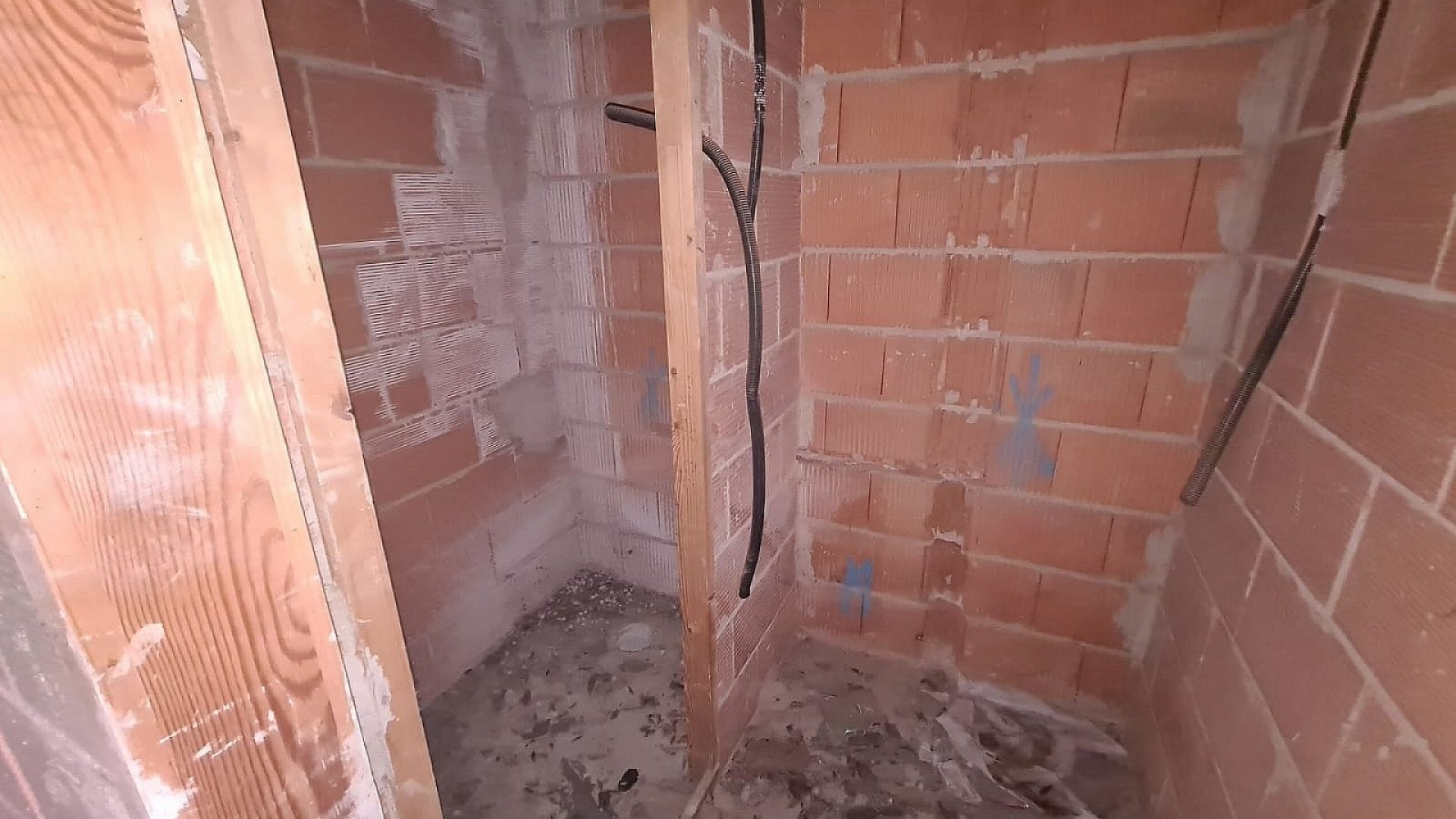 Obra Nueva - Casa de pueblo -
Salinas