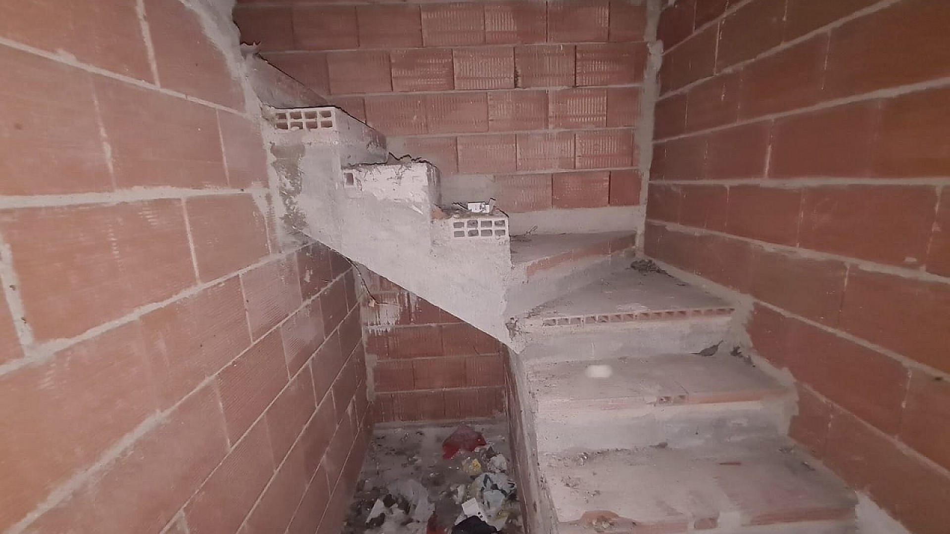 Obra Nueva - Casa de pueblo -
Salinas