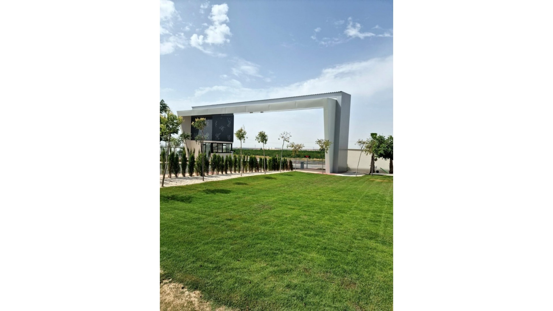 Obra Nueva - Chalet Independiente -
BAÑOS Y MENDIGO - Altaona Golf