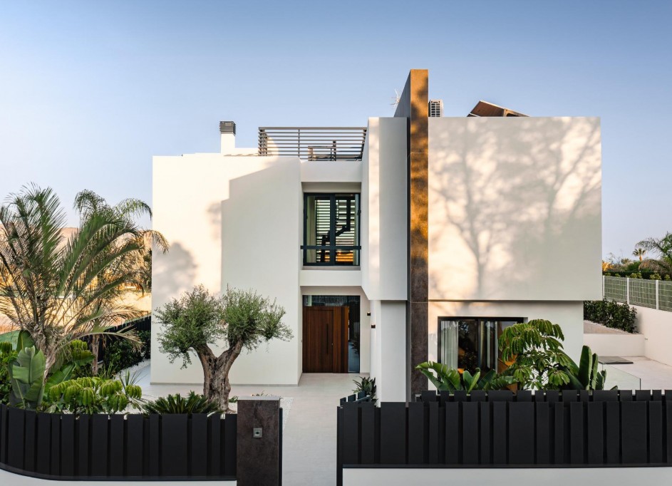 Obra Nueva - Chalet Independiente -
Benidorm - Pueblo Levante