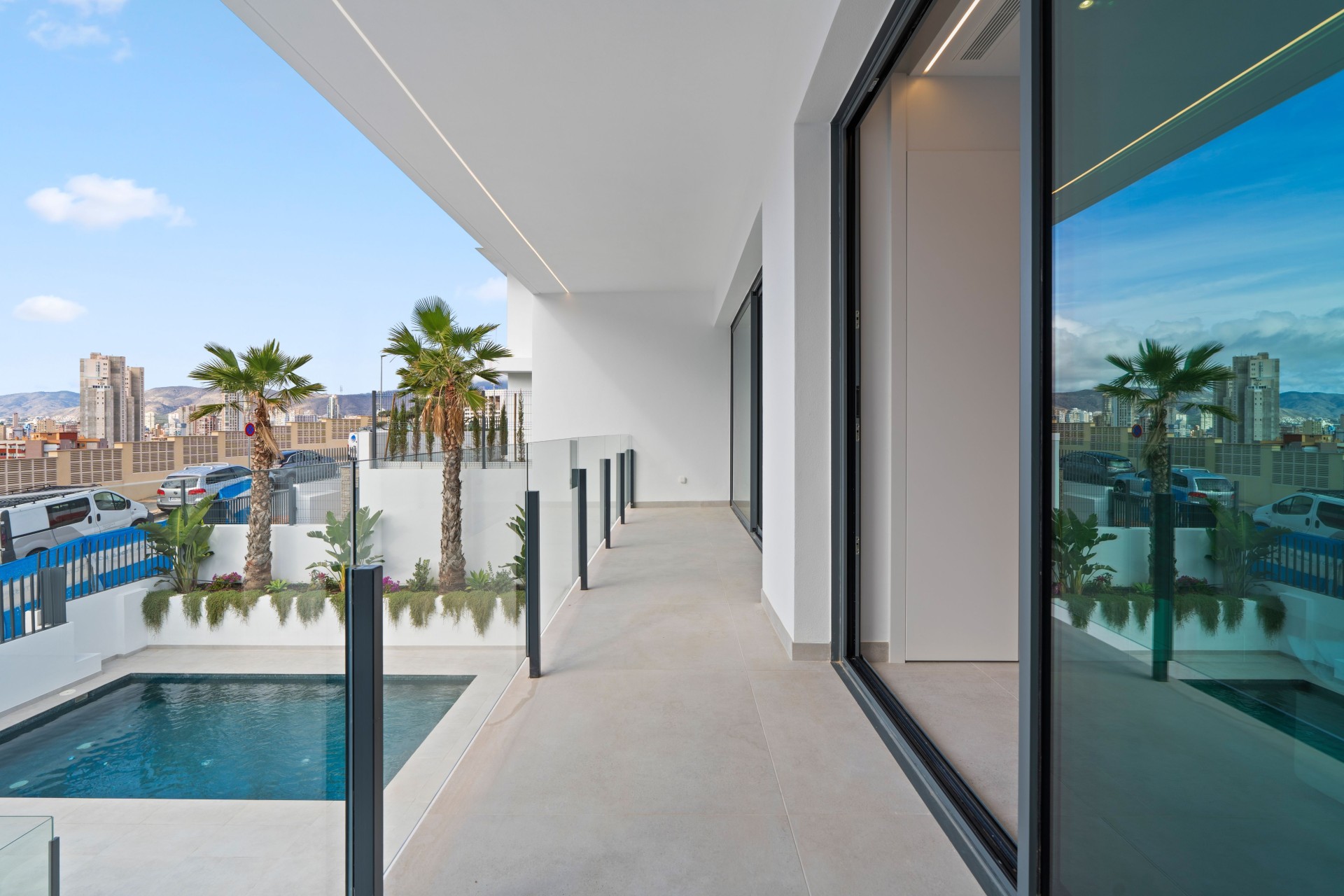 Obra Nueva - Chalet Independiente -
Benidorm