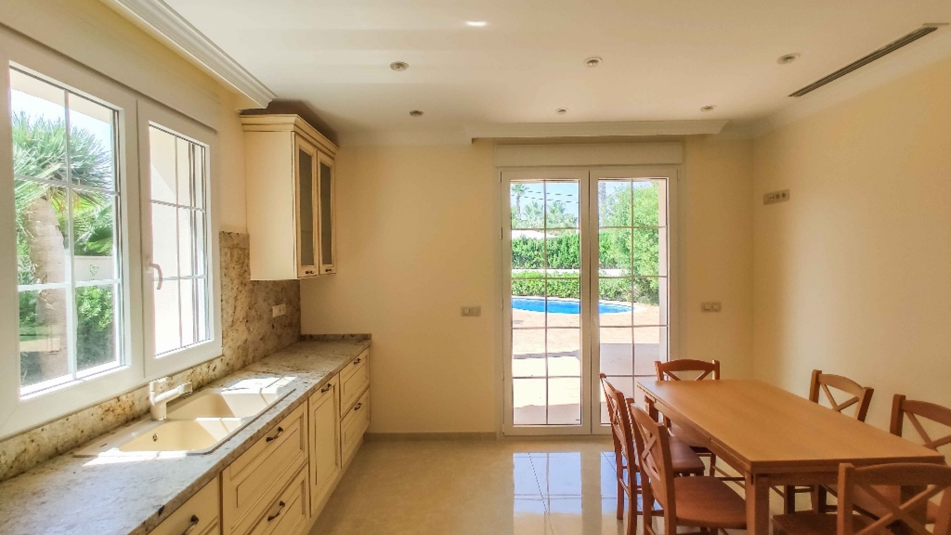 Obra Nueva - Chalet Independiente -
Cabo Roig