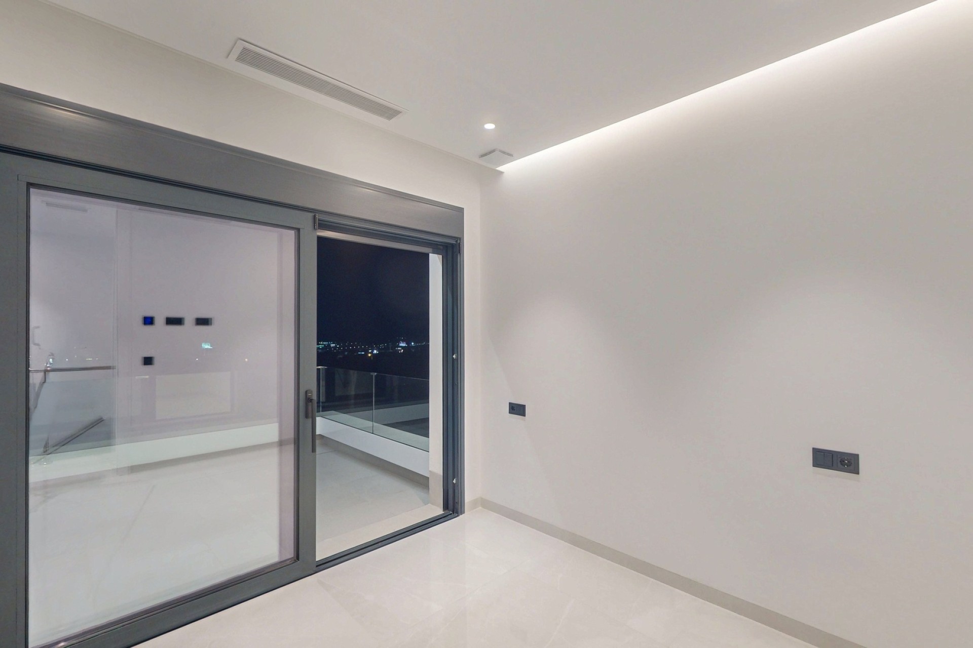 Obra Nueva - Chalet Independiente -
Finestrat