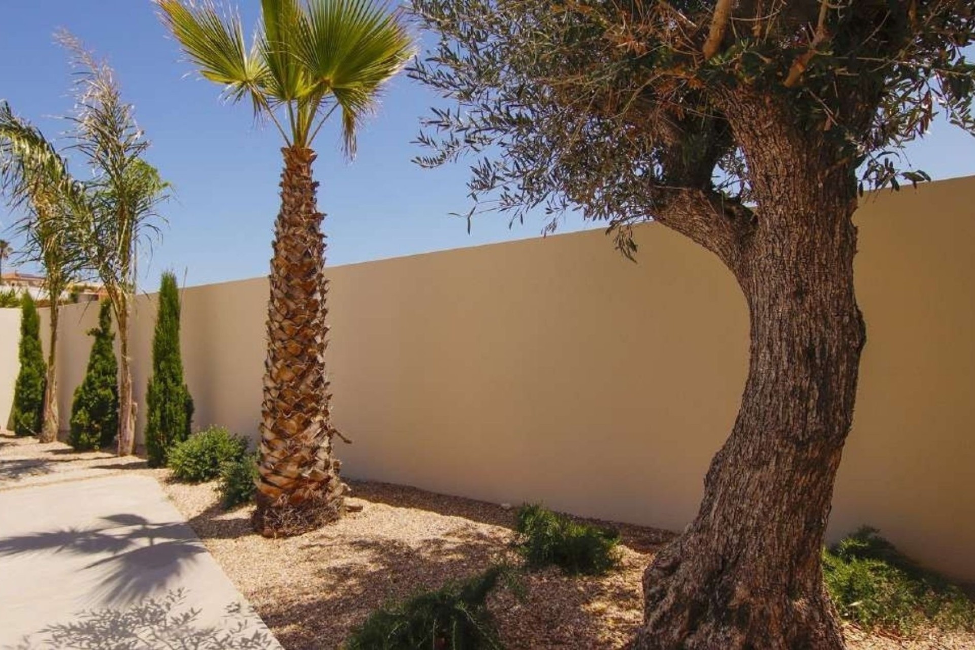 Obra Nueva - Chalet Independiente -
La Marina