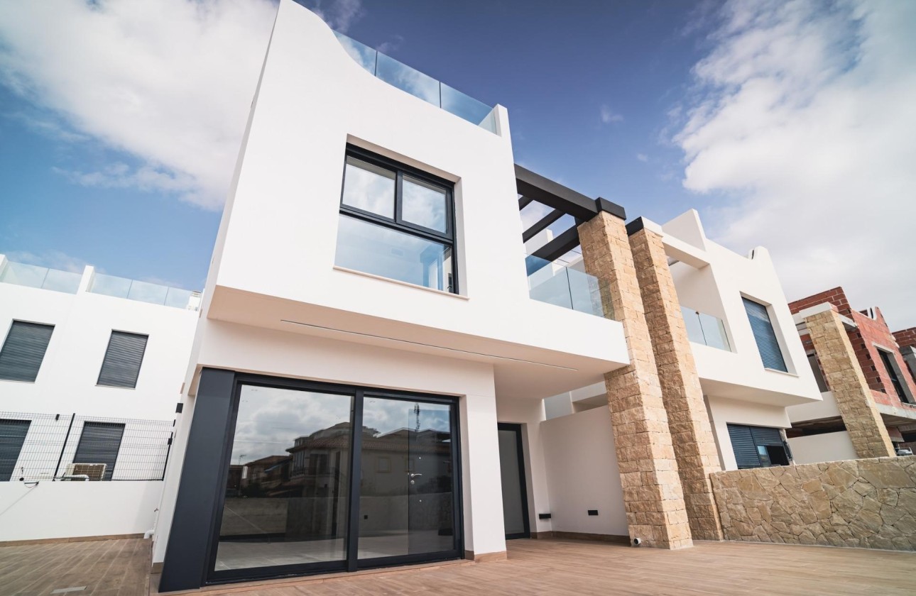 Obra Nueva - Chalet Independiente -
Orihuela Costa - Punta Prima