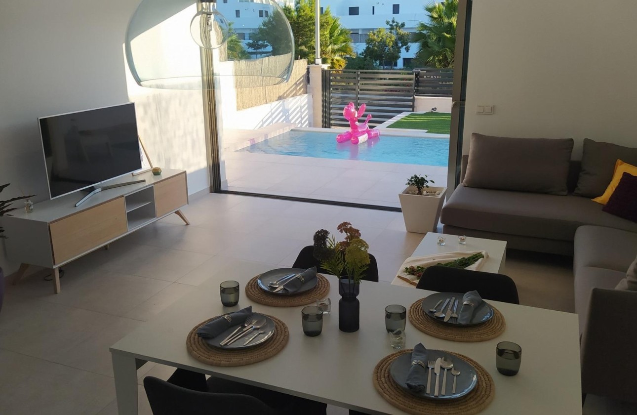 Obra Nueva - Chalet Independiente -
Orihuela Costa - Villamartín