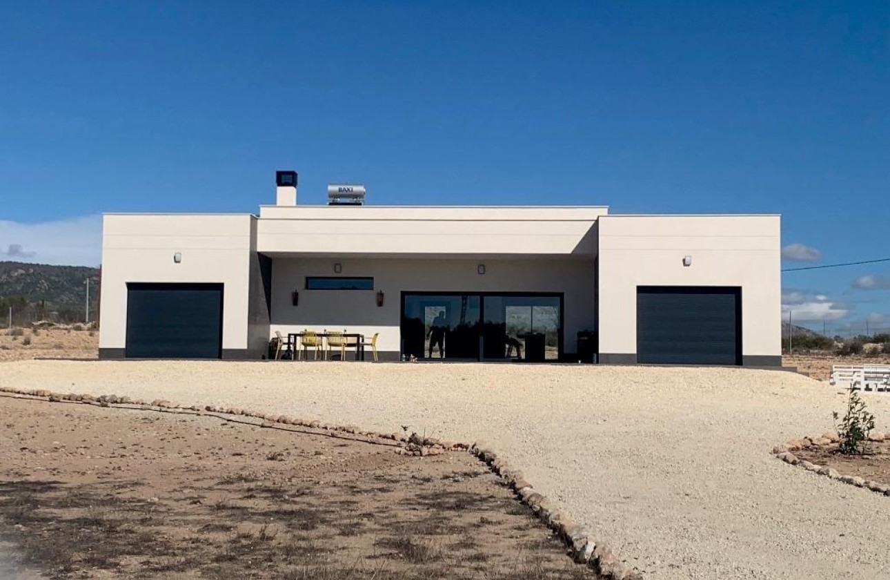 Obra Nueva - Chalet Independiente -
Pinoso - Camino Del Prado