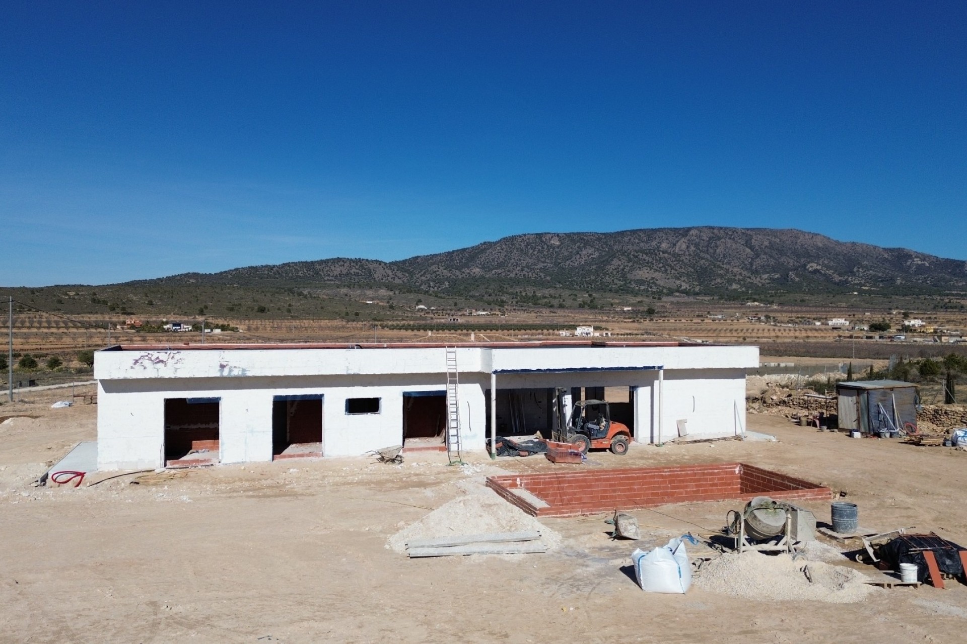 Obra Nueva - Chalet Independiente -
Pinoso