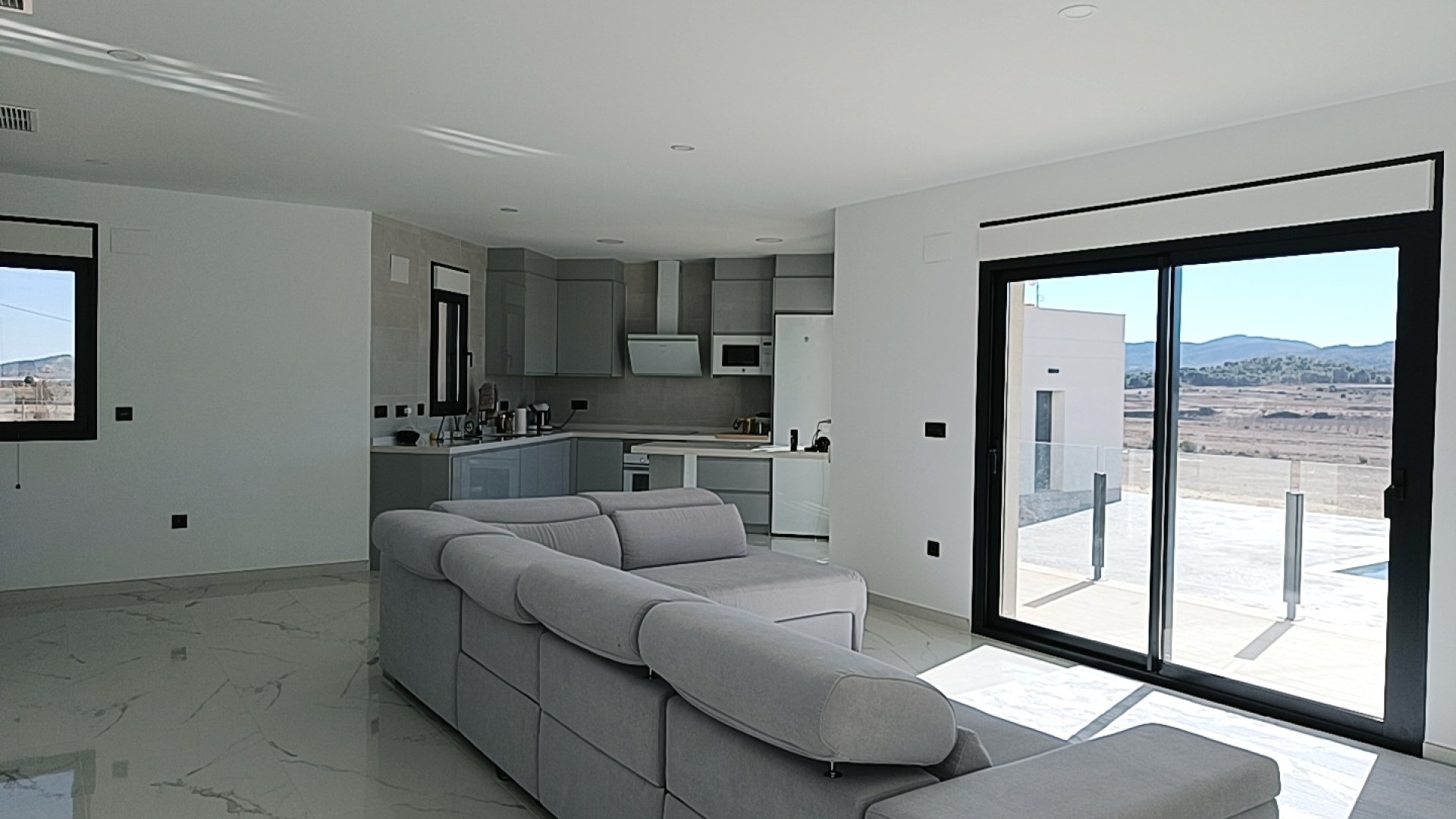 Obra Nueva - Chalet Independiente -
Pinoso