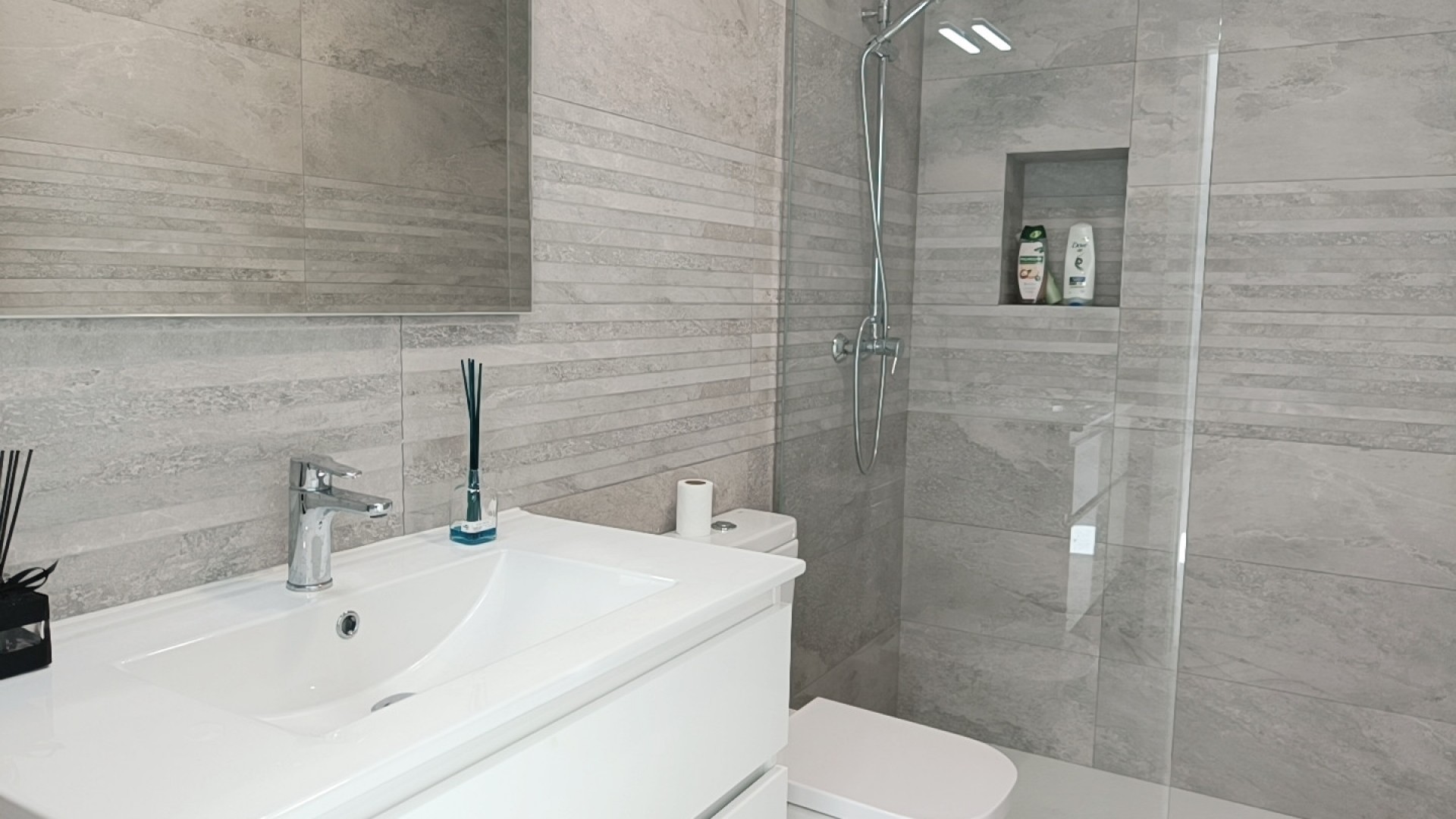 Obra Nueva - Chalet Independiente -
Pinoso