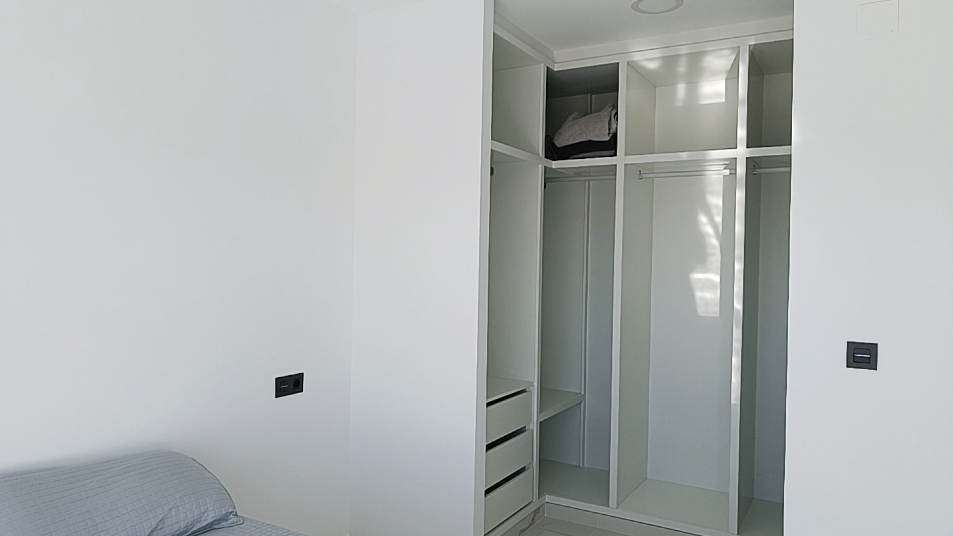 Obra Nueva - Chalet Independiente -
Pinoso