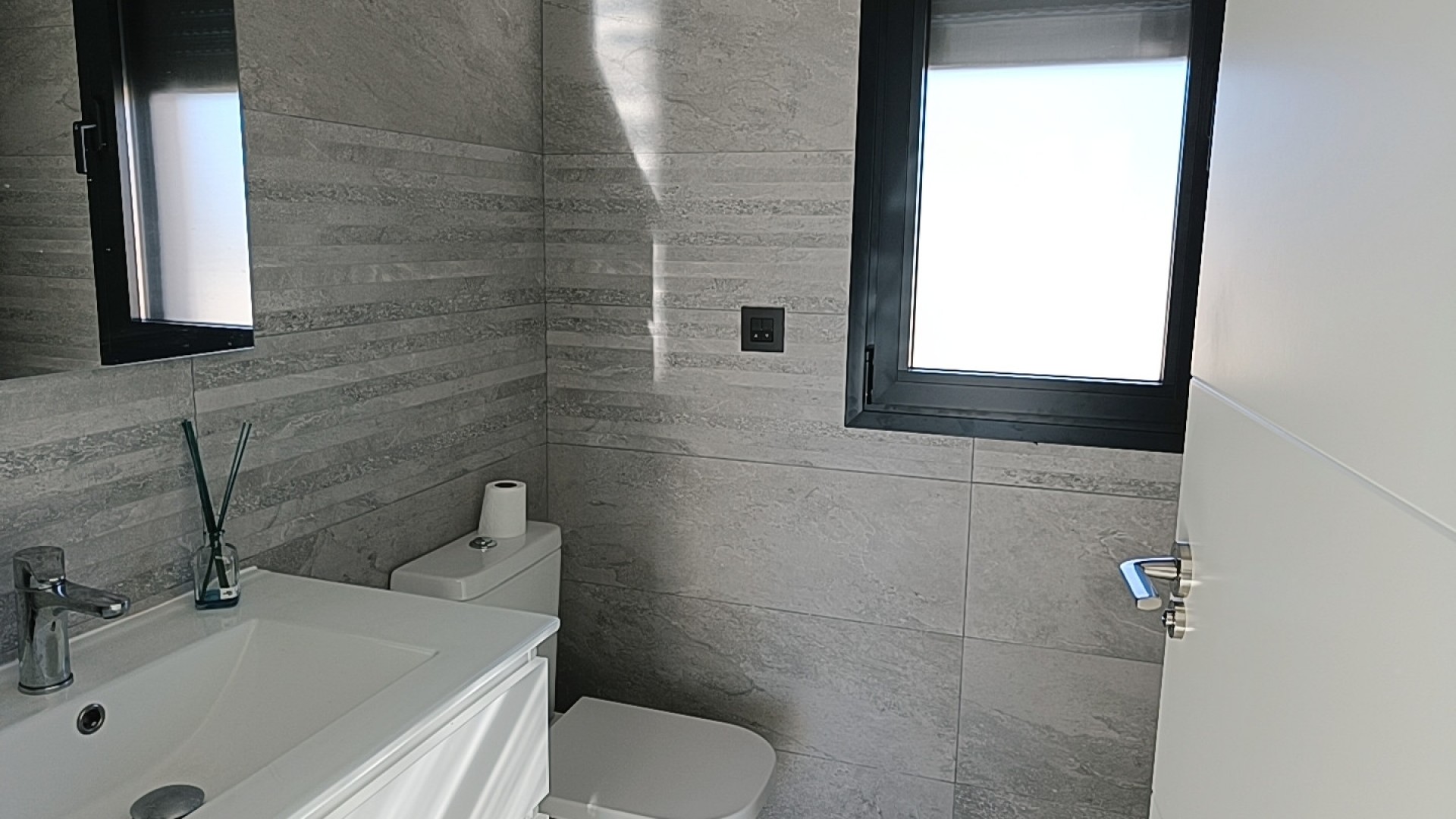 Obra Nueva - Chalet Independiente -
Pinoso