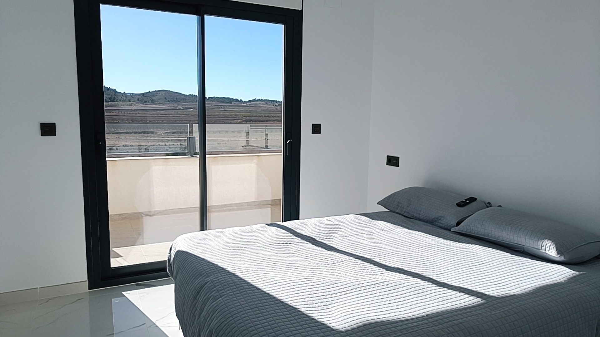 Obra Nueva - Chalet Independiente -
Pinoso