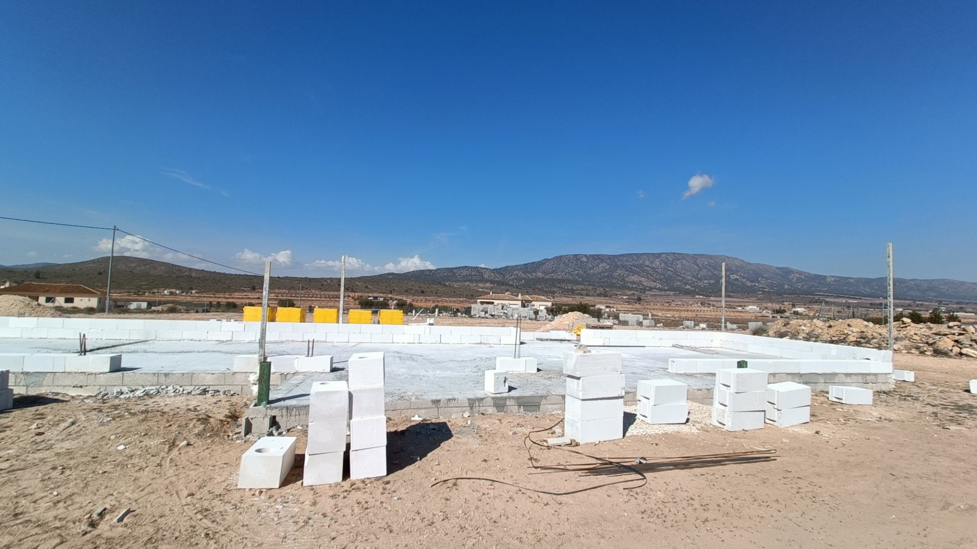 Obra Nueva - Chalet Independiente -
Pinoso