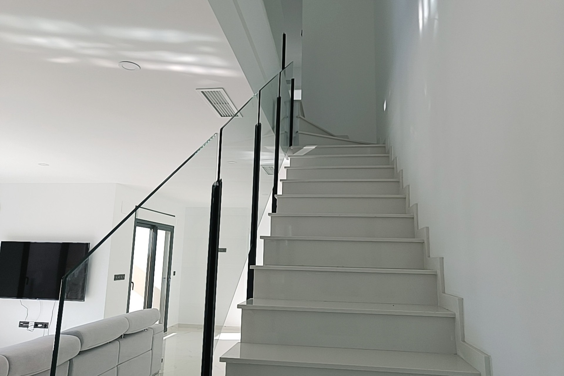 Obra Nueva - Chalet Independiente -
Pinoso