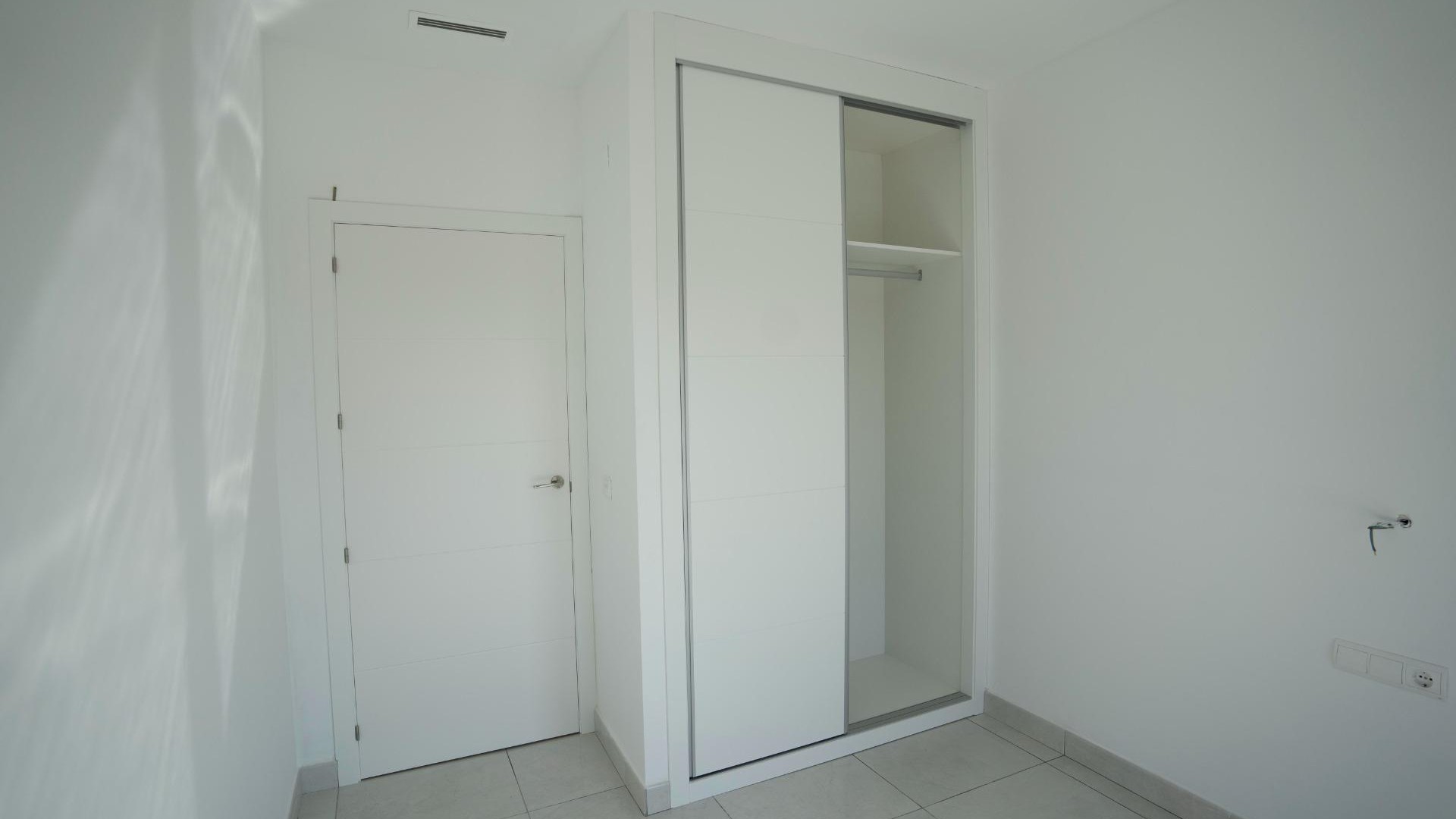 Obra Nueva - Chalet Independiente -
Polop - Alberca