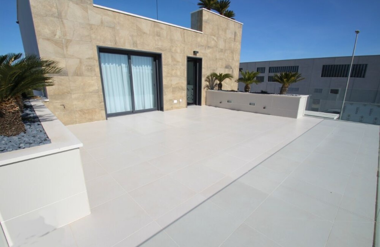 Obra Nueva - Chalet Independiente -
San Miguel de Salinas