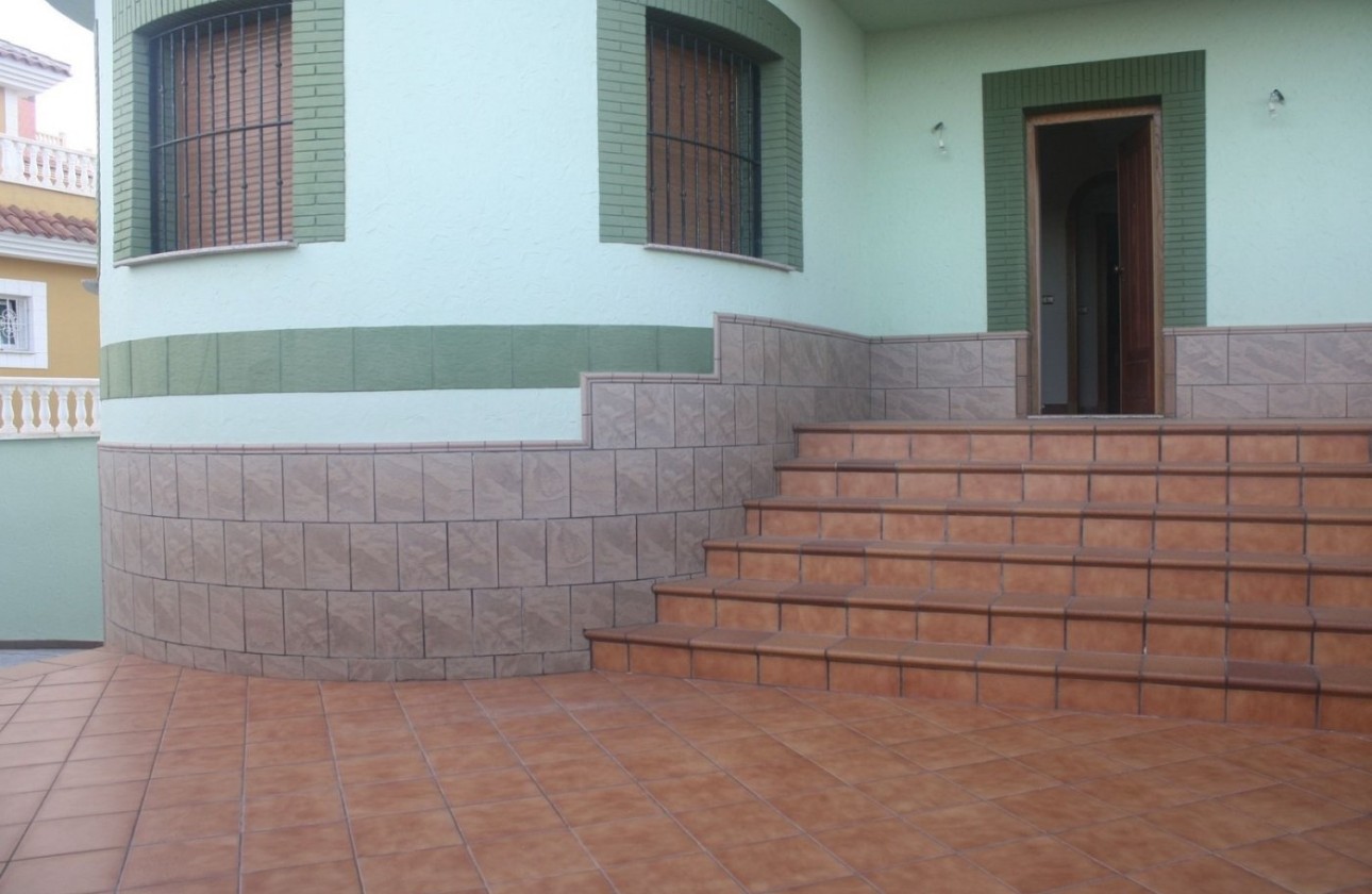 Obra Nueva - Chalet Independiente -
Torrevieja - Los altos