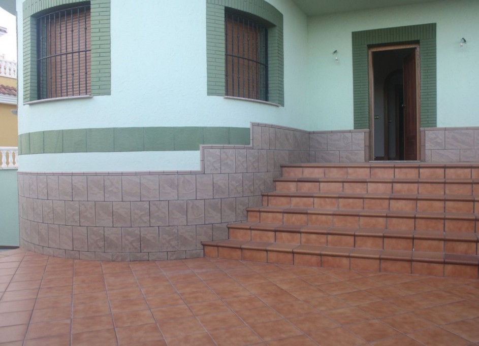 Obra Nueva - Chalet Independiente -
Torrevieja - Los altos