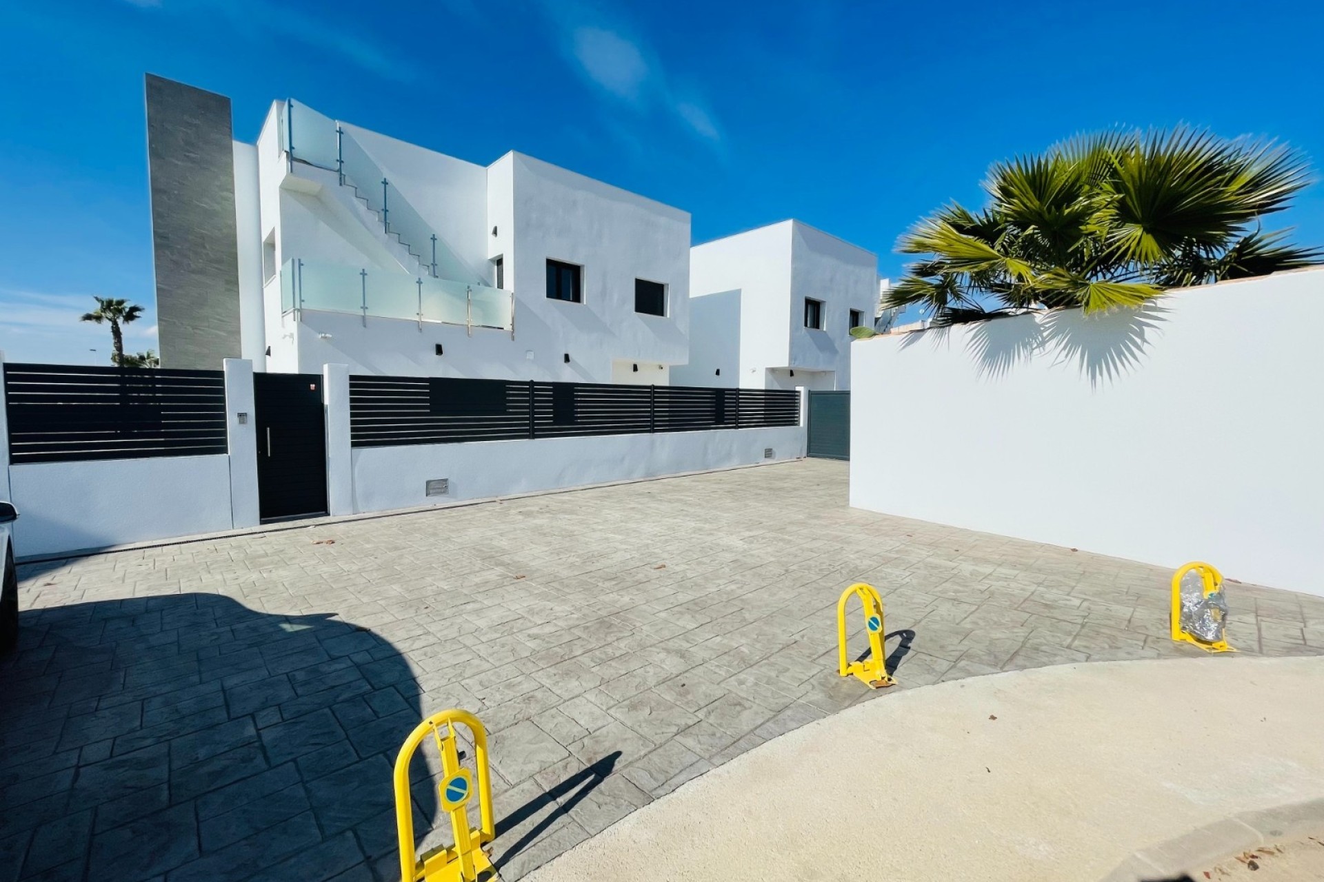 Obra Nueva - Chalet Independiente -
Torrevieja