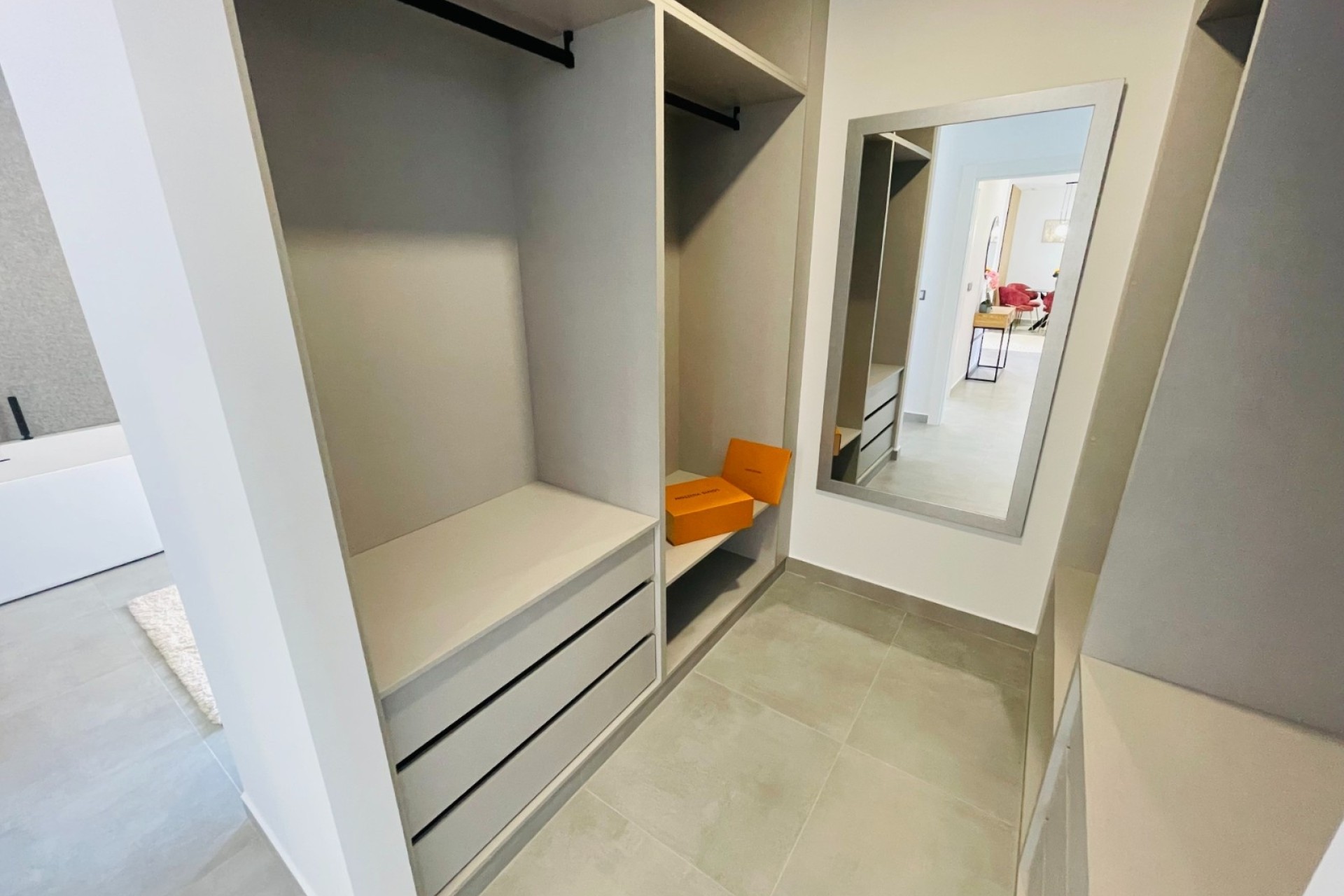 Obra Nueva - Chalet Independiente -
Torrevieja