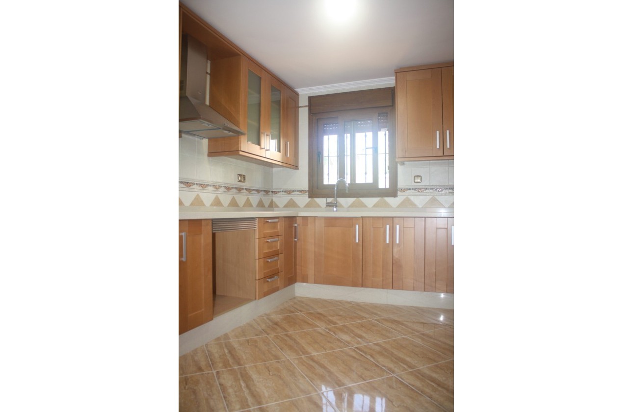 Obra Nueva - Chalet Independiente -
Torrevieja