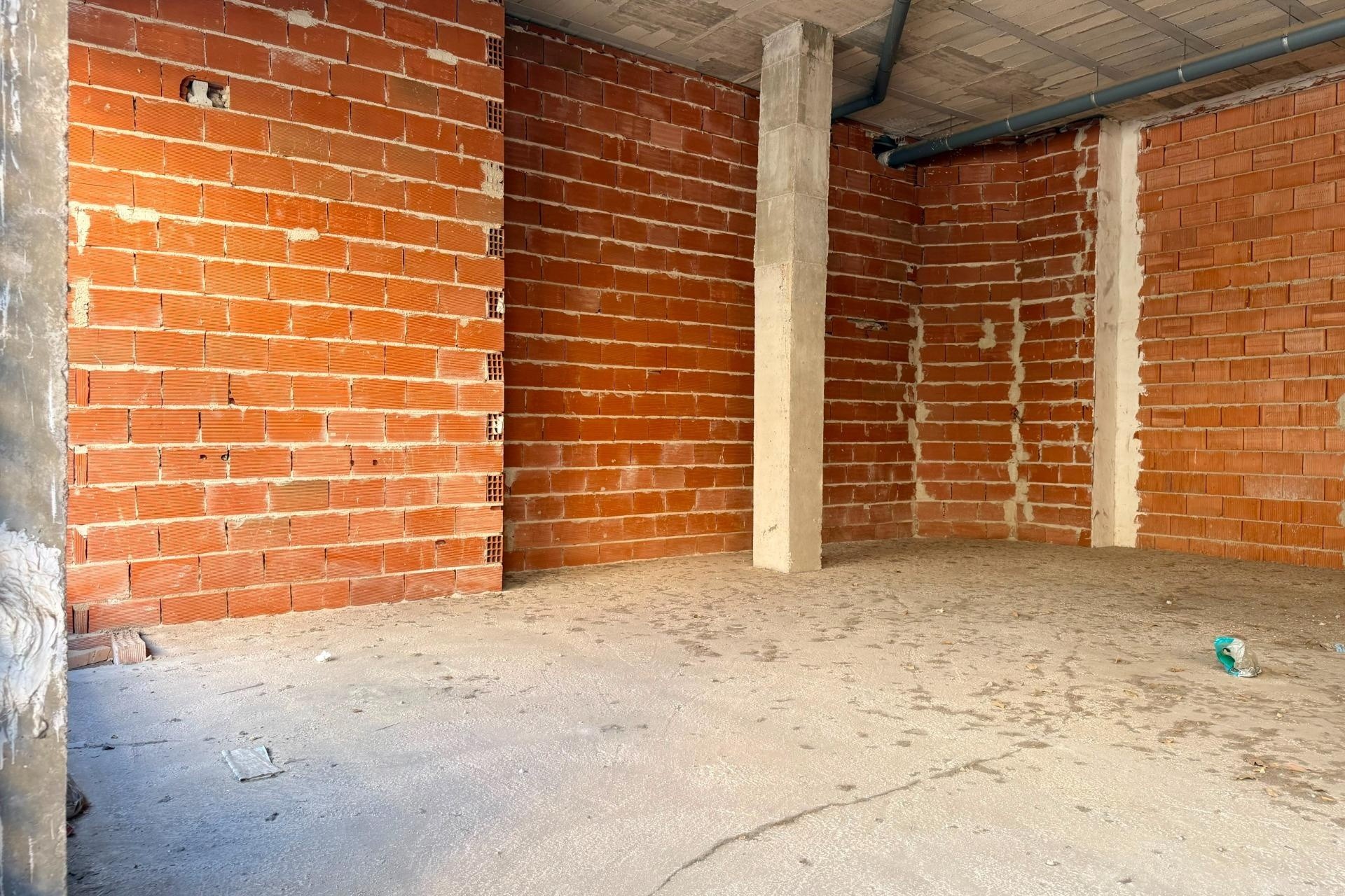 Obra Nueva - Comercial -
Almoradí